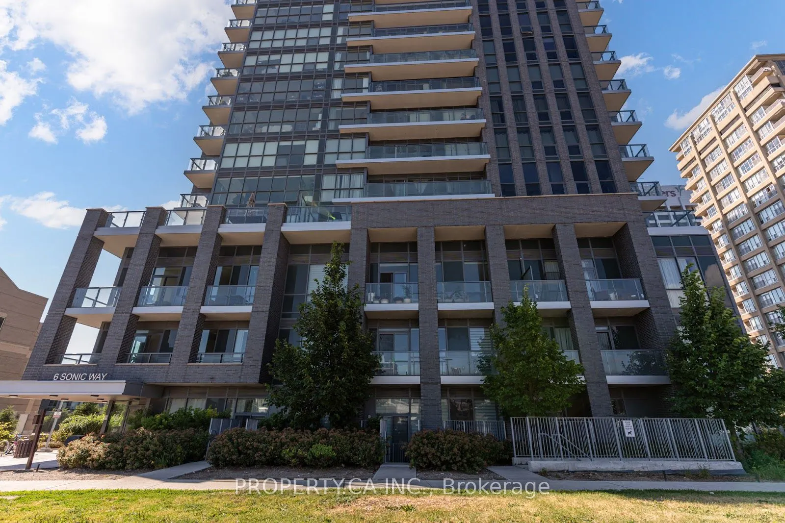 6 Sonic Way, #N2809