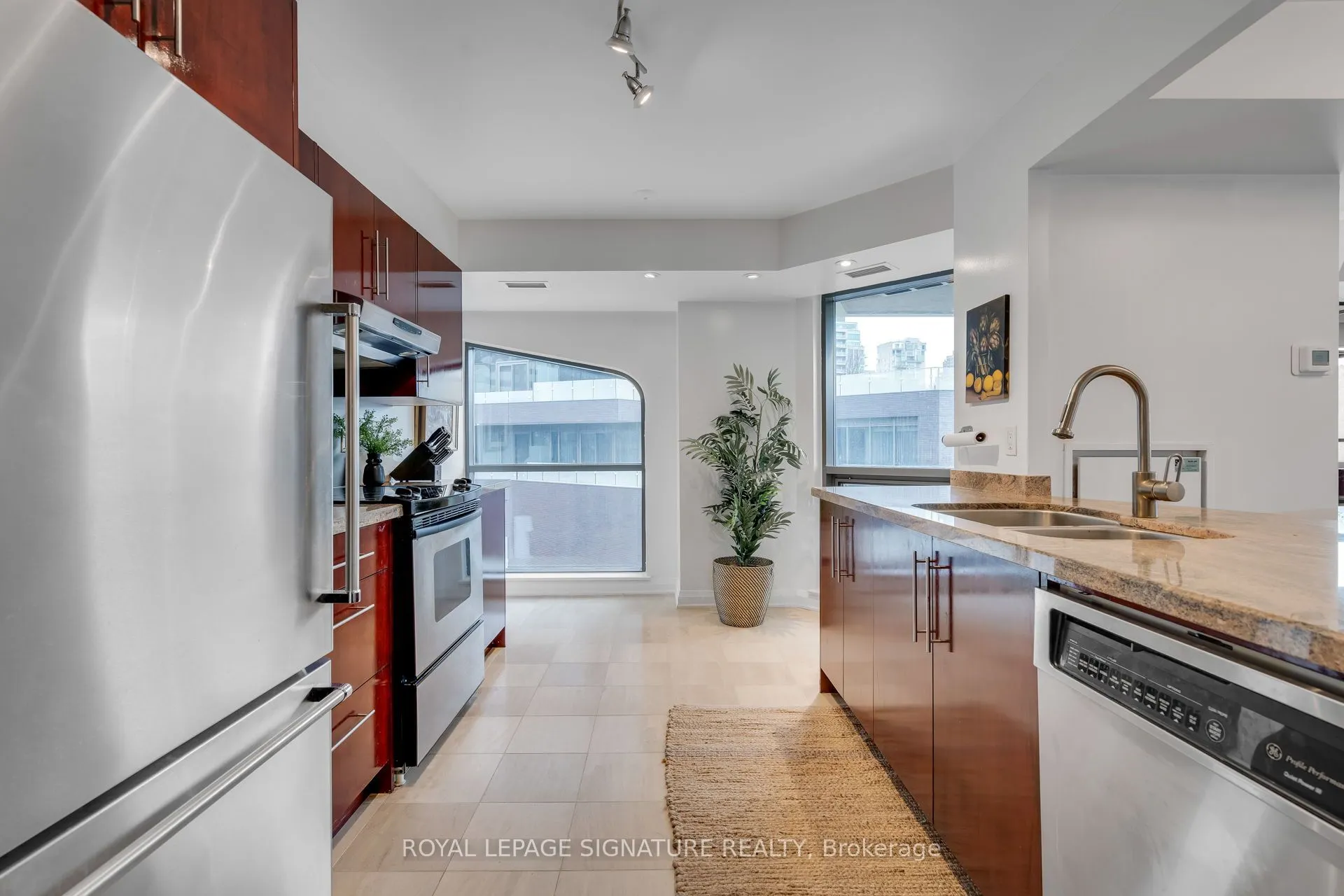 3 McAlpine Street, #411