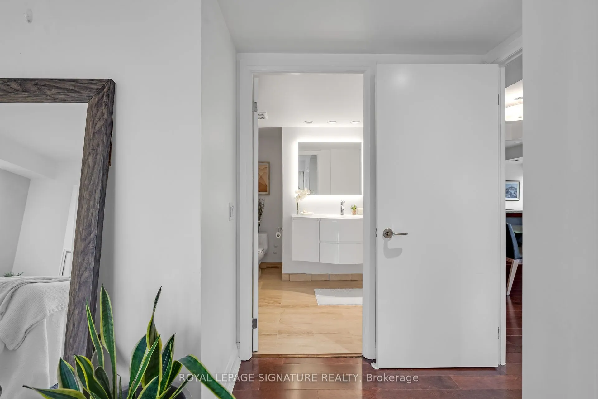 3 McAlpine Street, #411