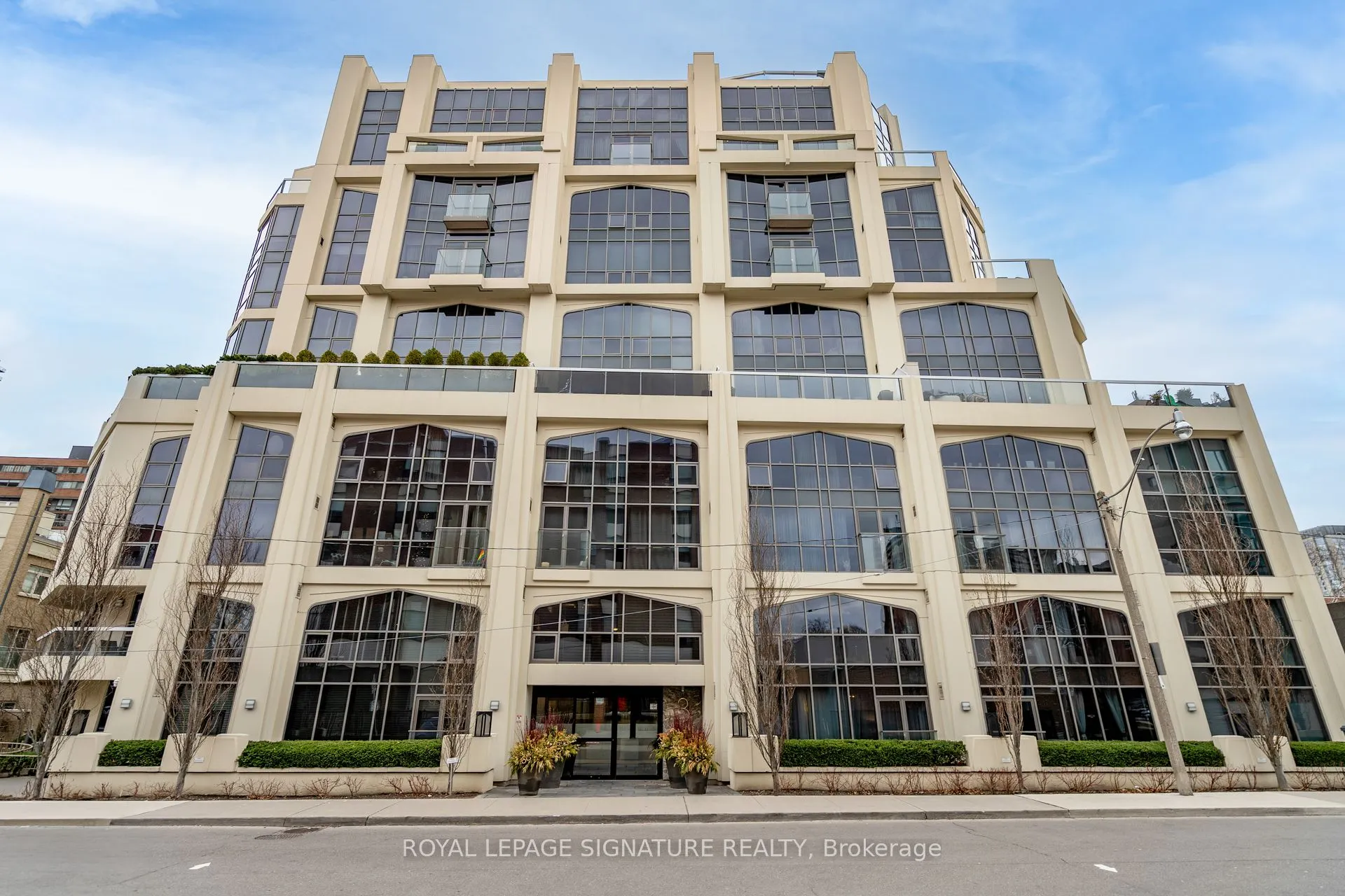 3 McAlpine Street, #411