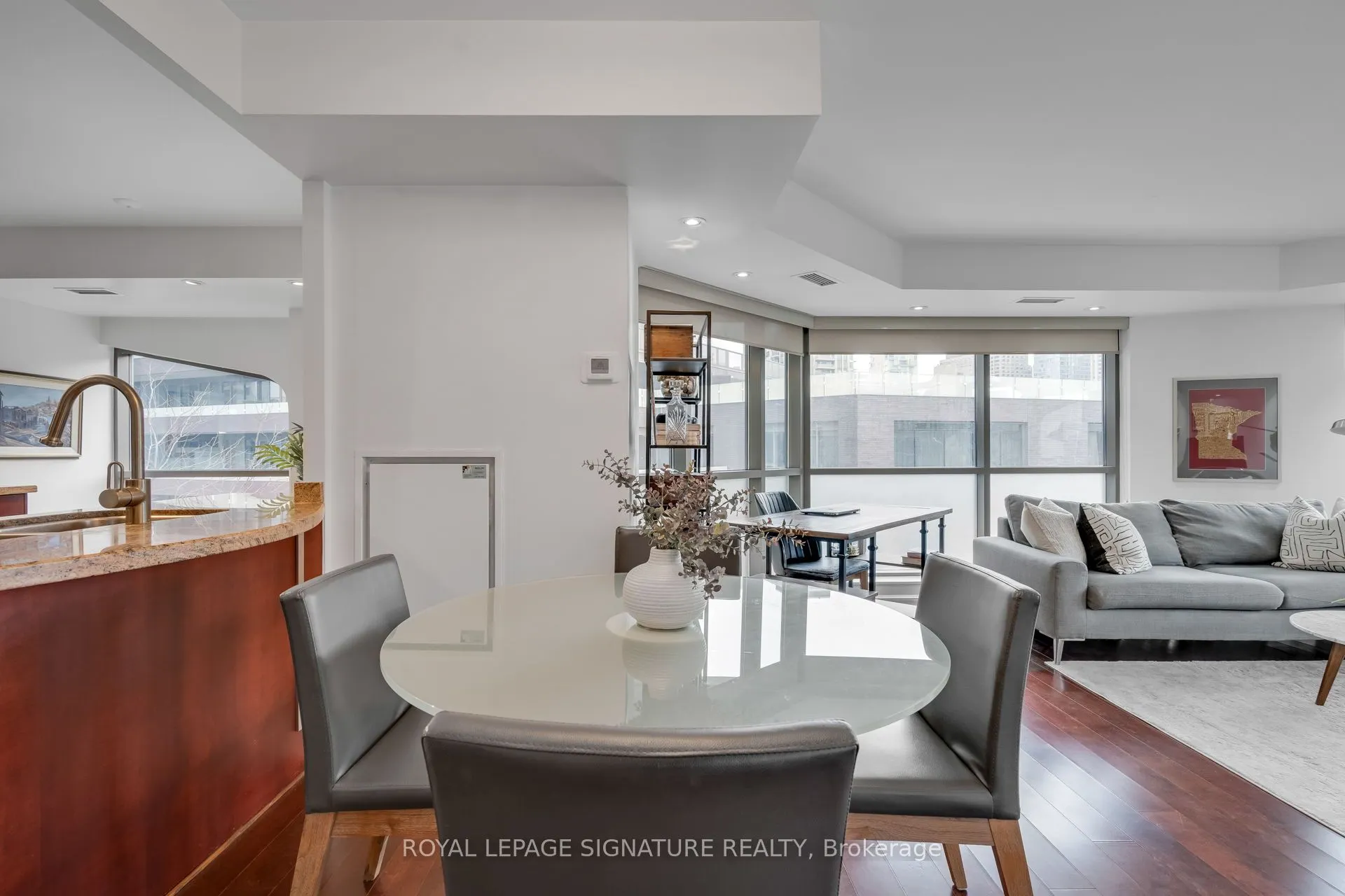 3 McAlpine Street, #411