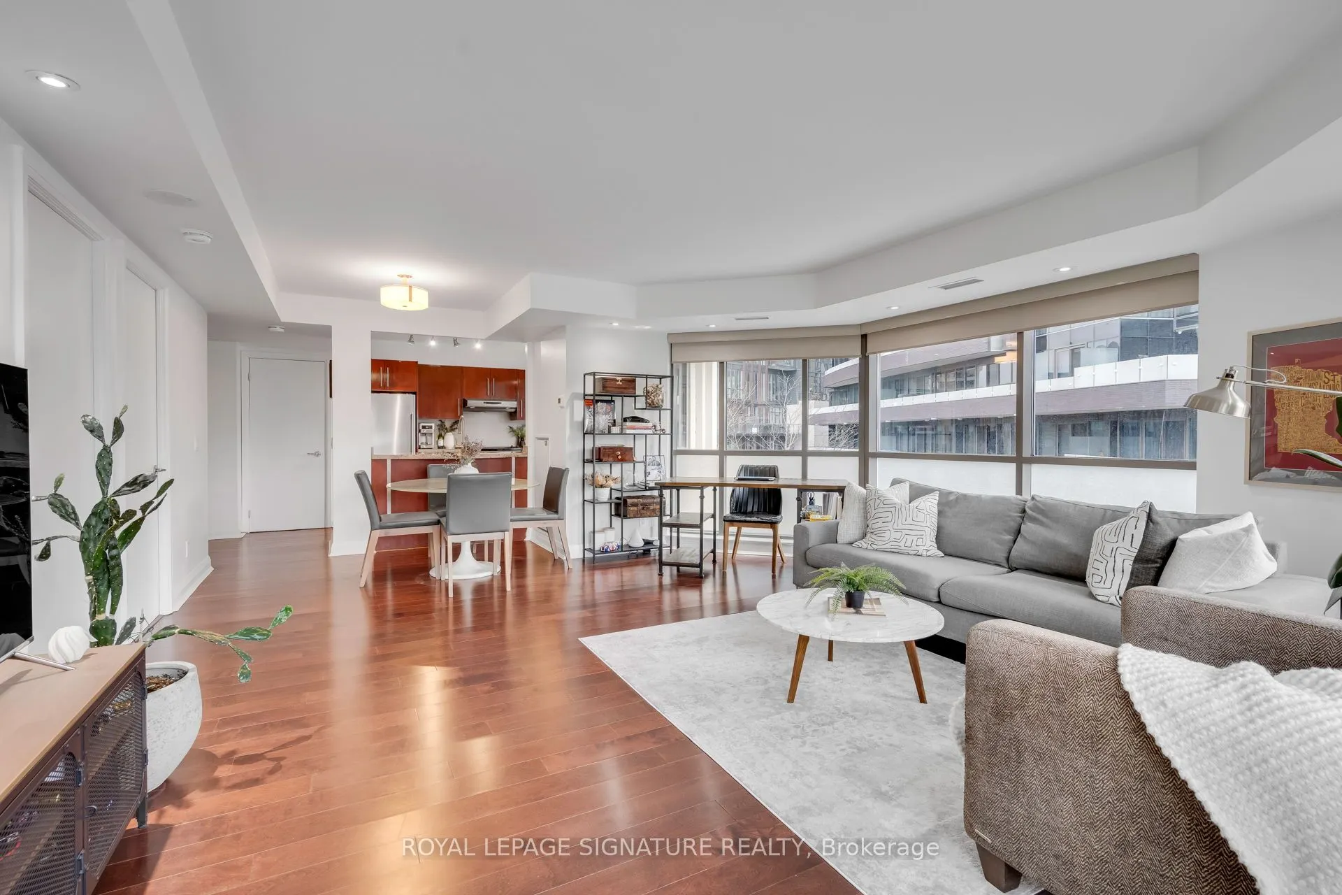 3 McAlpine Street, #411