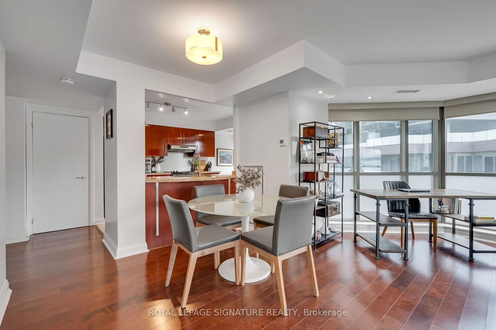 3 McAlpine Street, #411