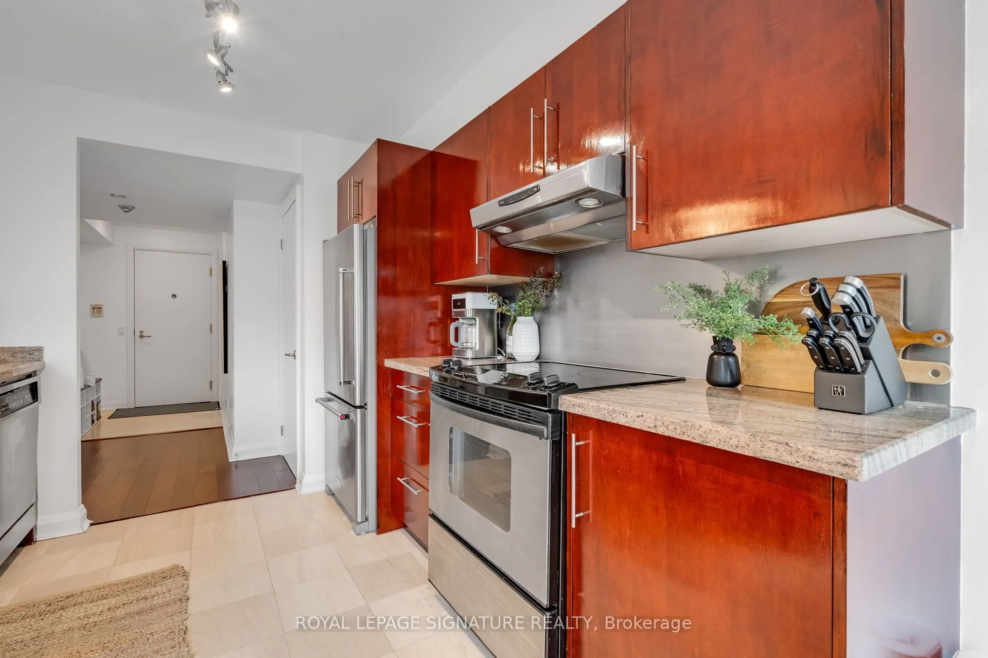 3 McAlpine Street, #411