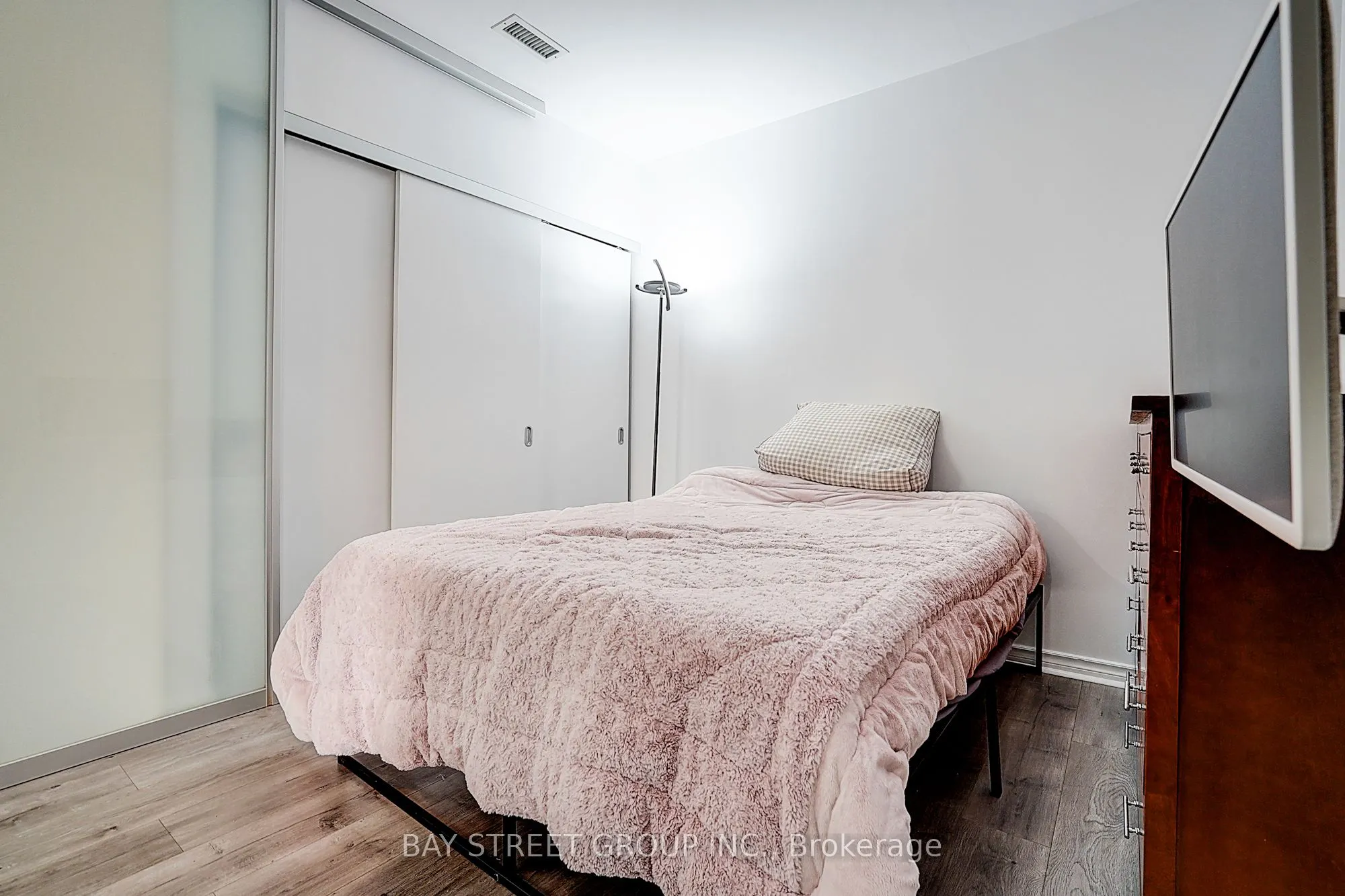 75 St Nicholas Street, #307