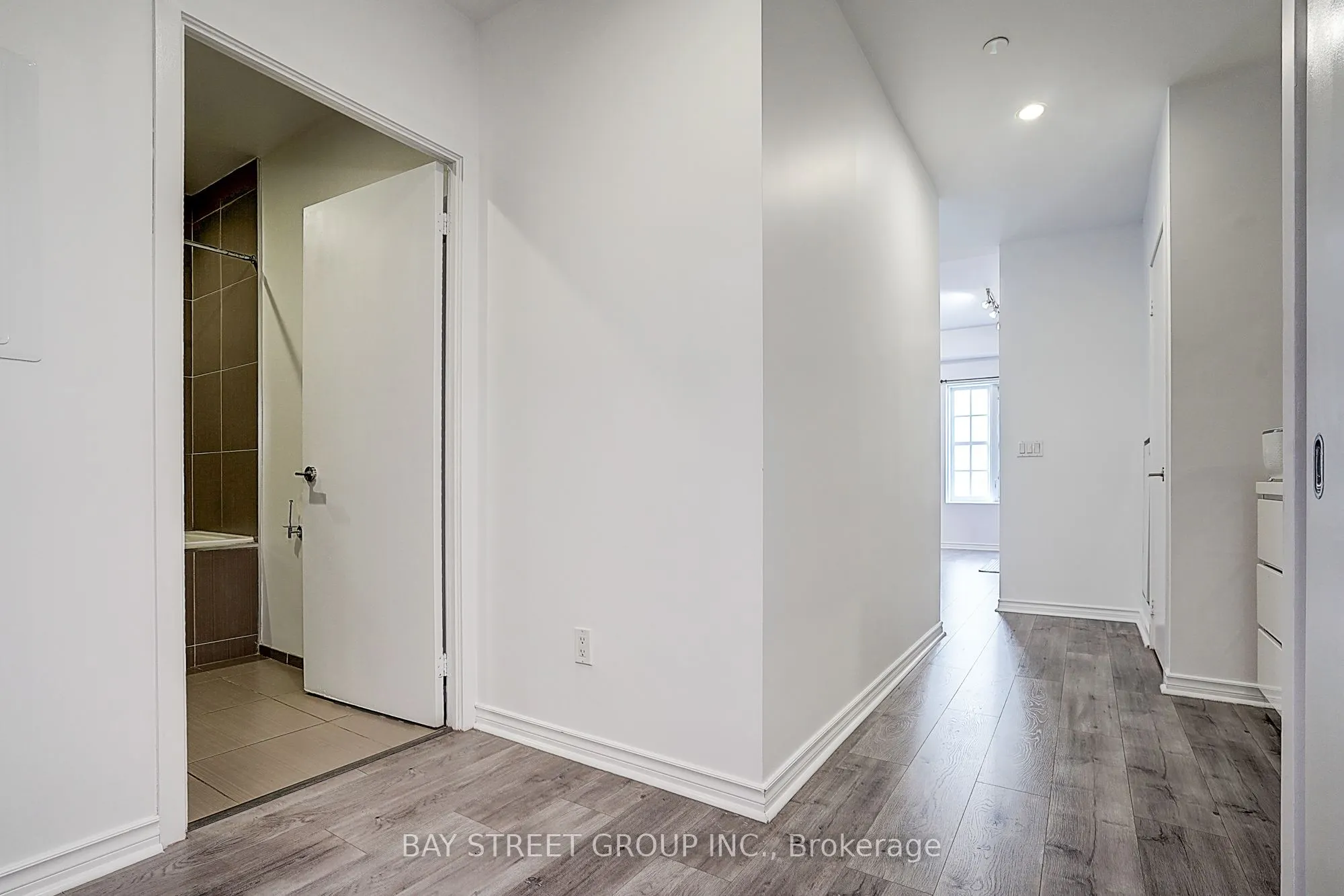 75 St Nicholas Street, #307