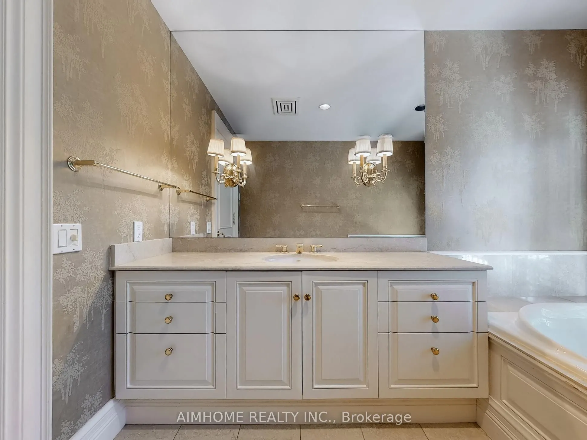 2 Chedington Place, #2C
