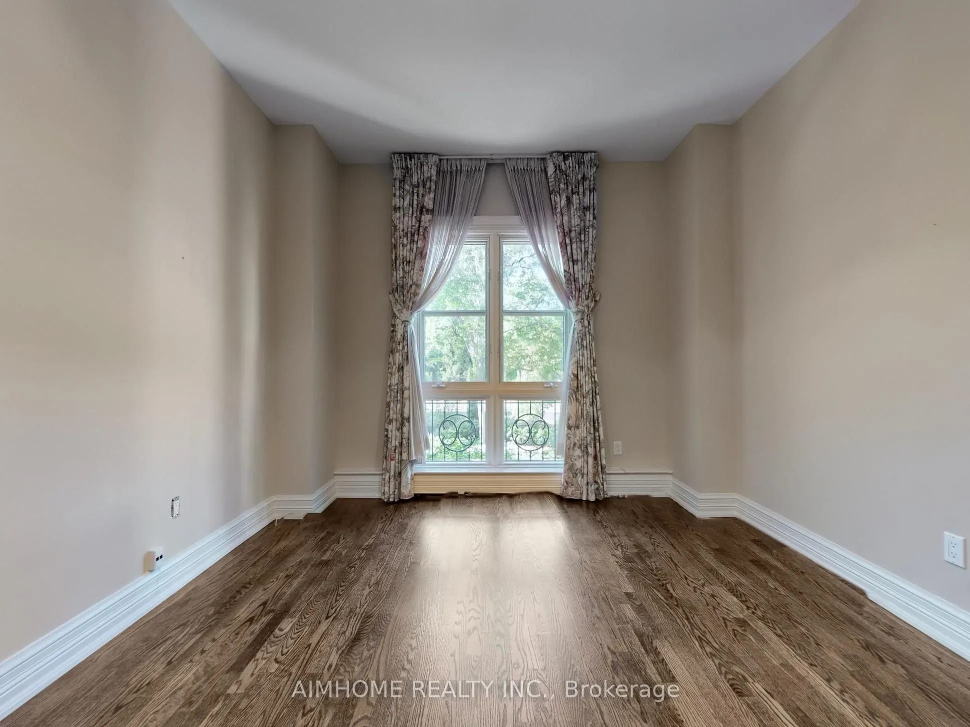 2 Chedington Place, #2C