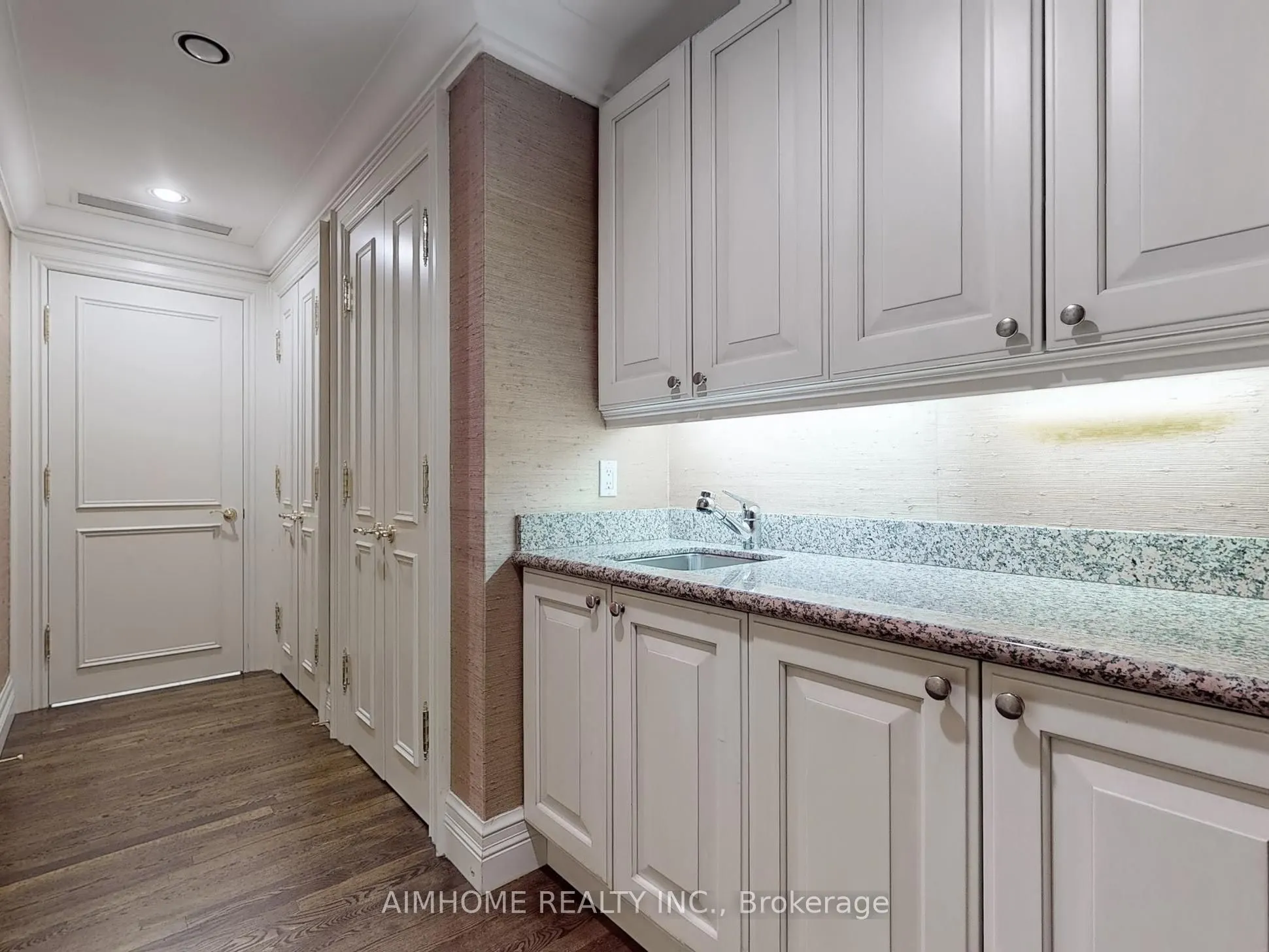 2 Chedington Place, #2C