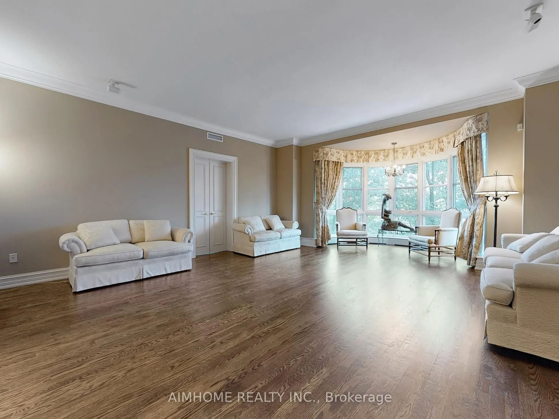 2 Chedington Place, #2C