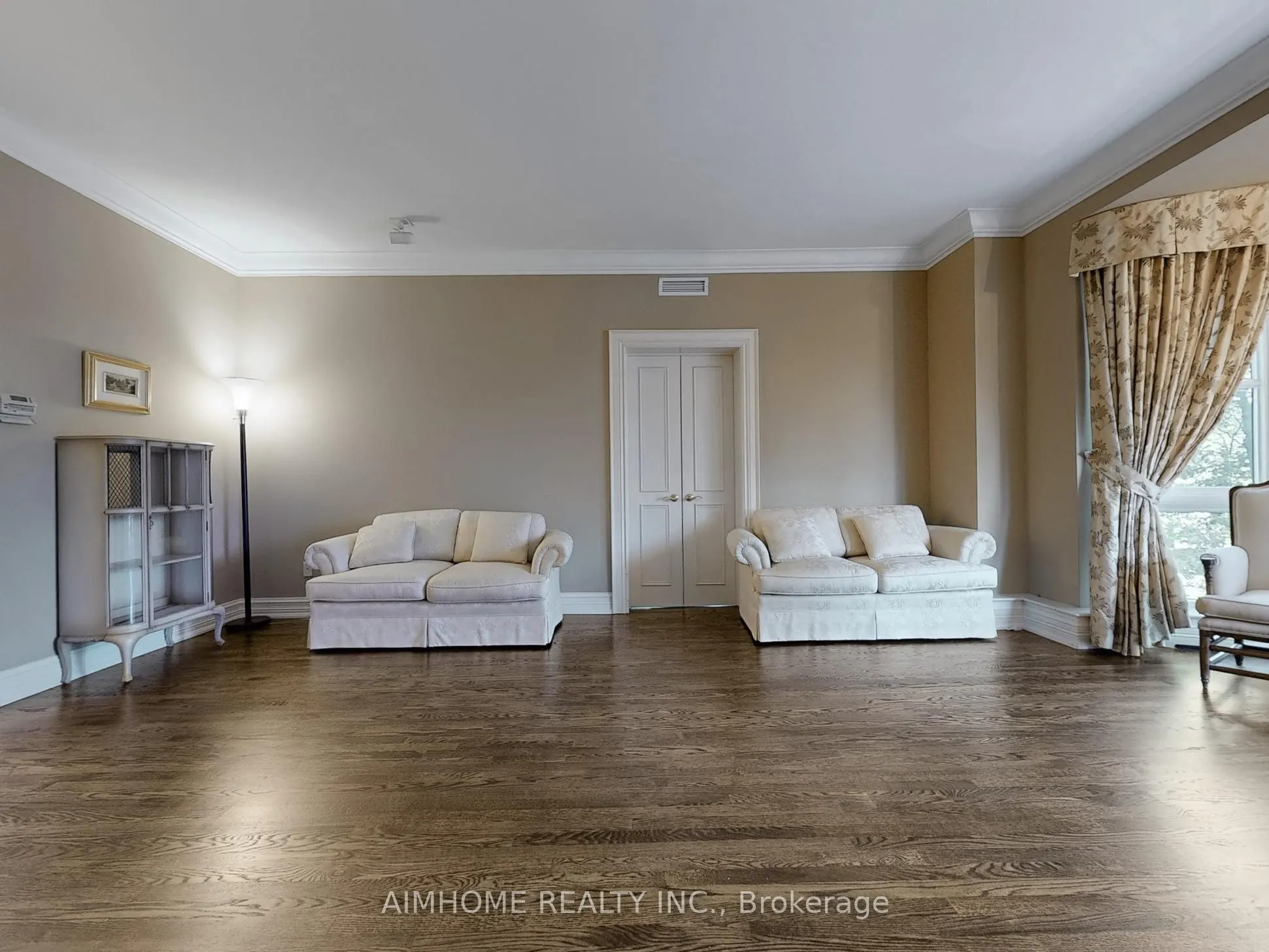 2 Chedington Place, #2C