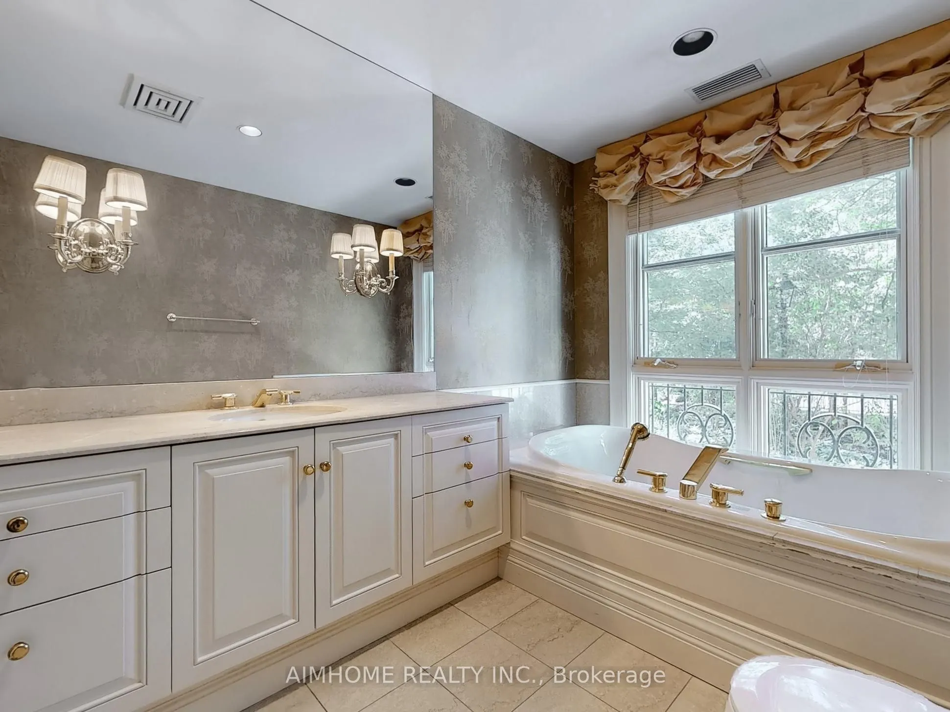 2 Chedington Place, #2C