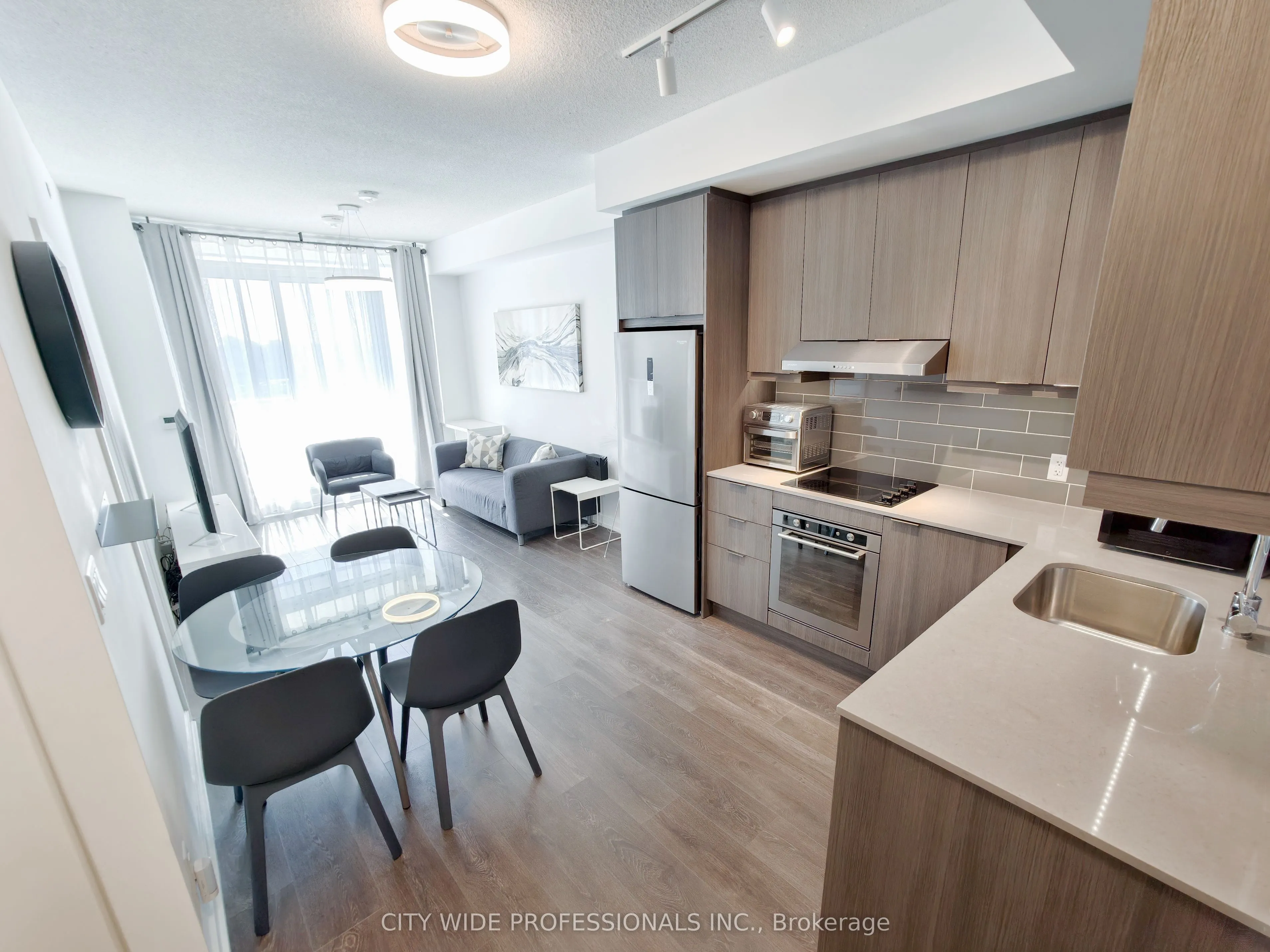 38 Forest Manor Road, #1208