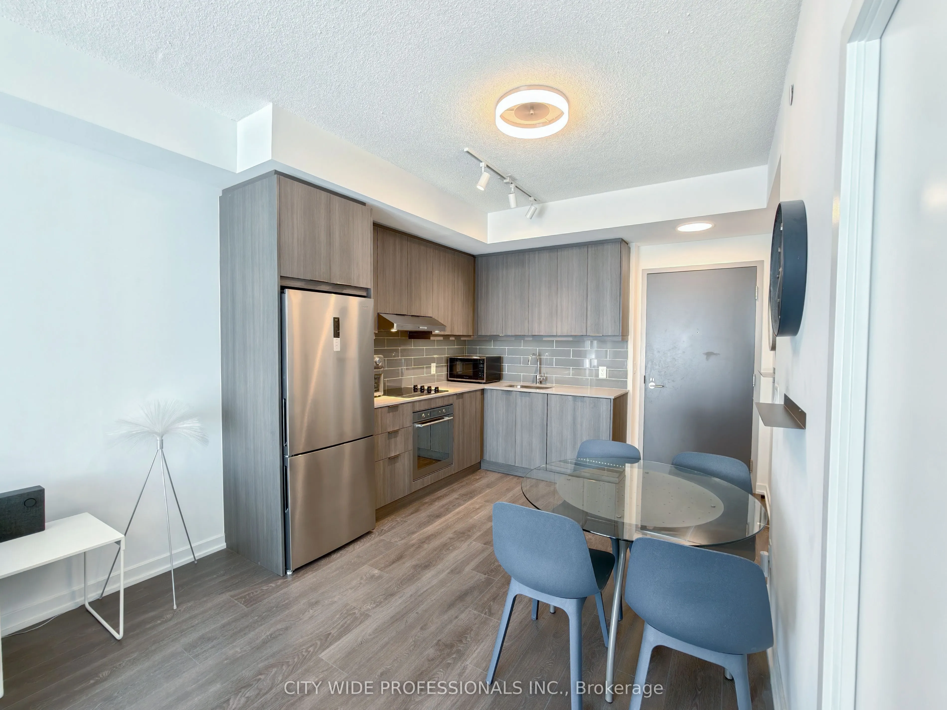 38 Forest Manor Road, #1208