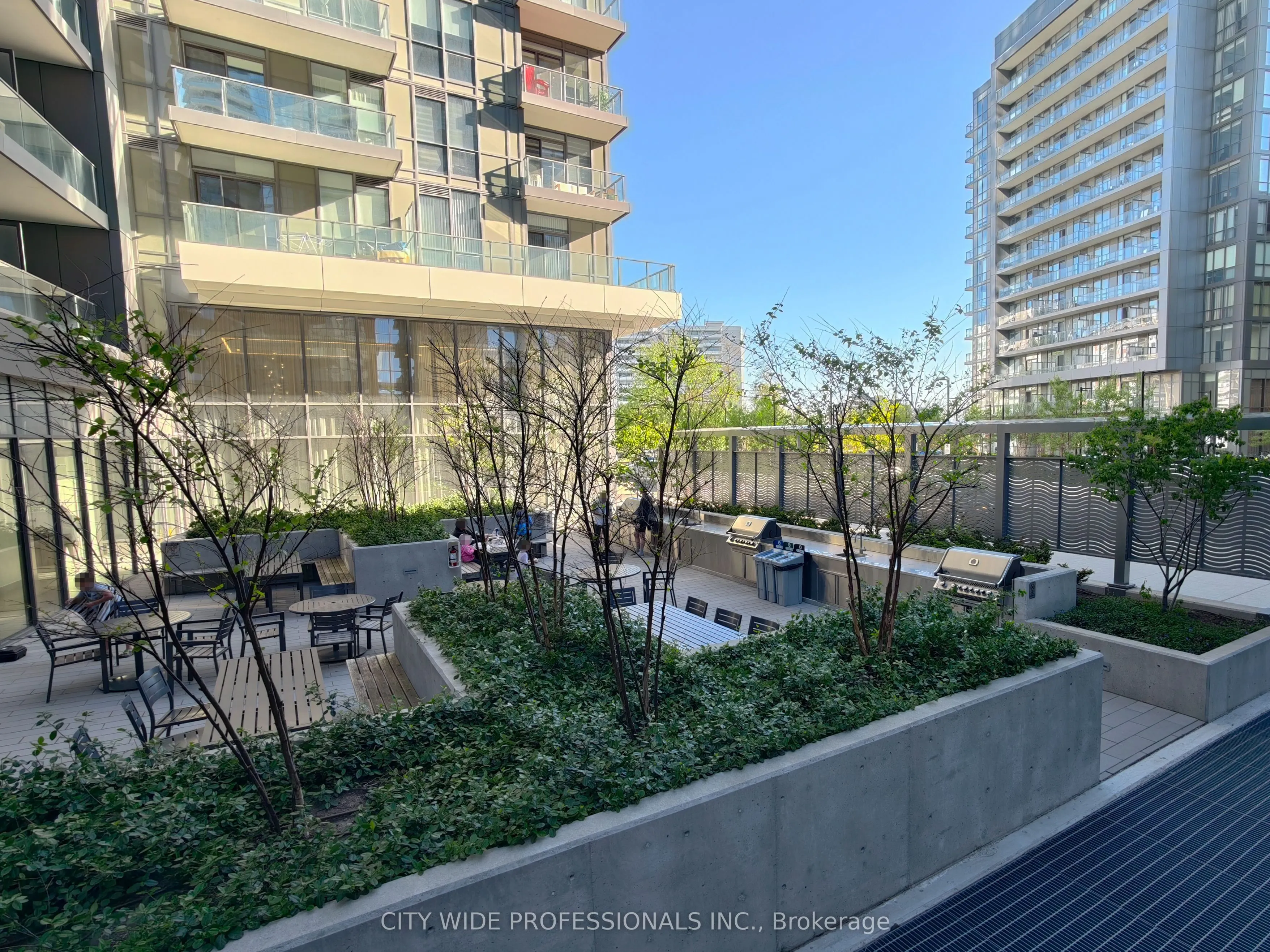 38 Forest Manor Road, #1208