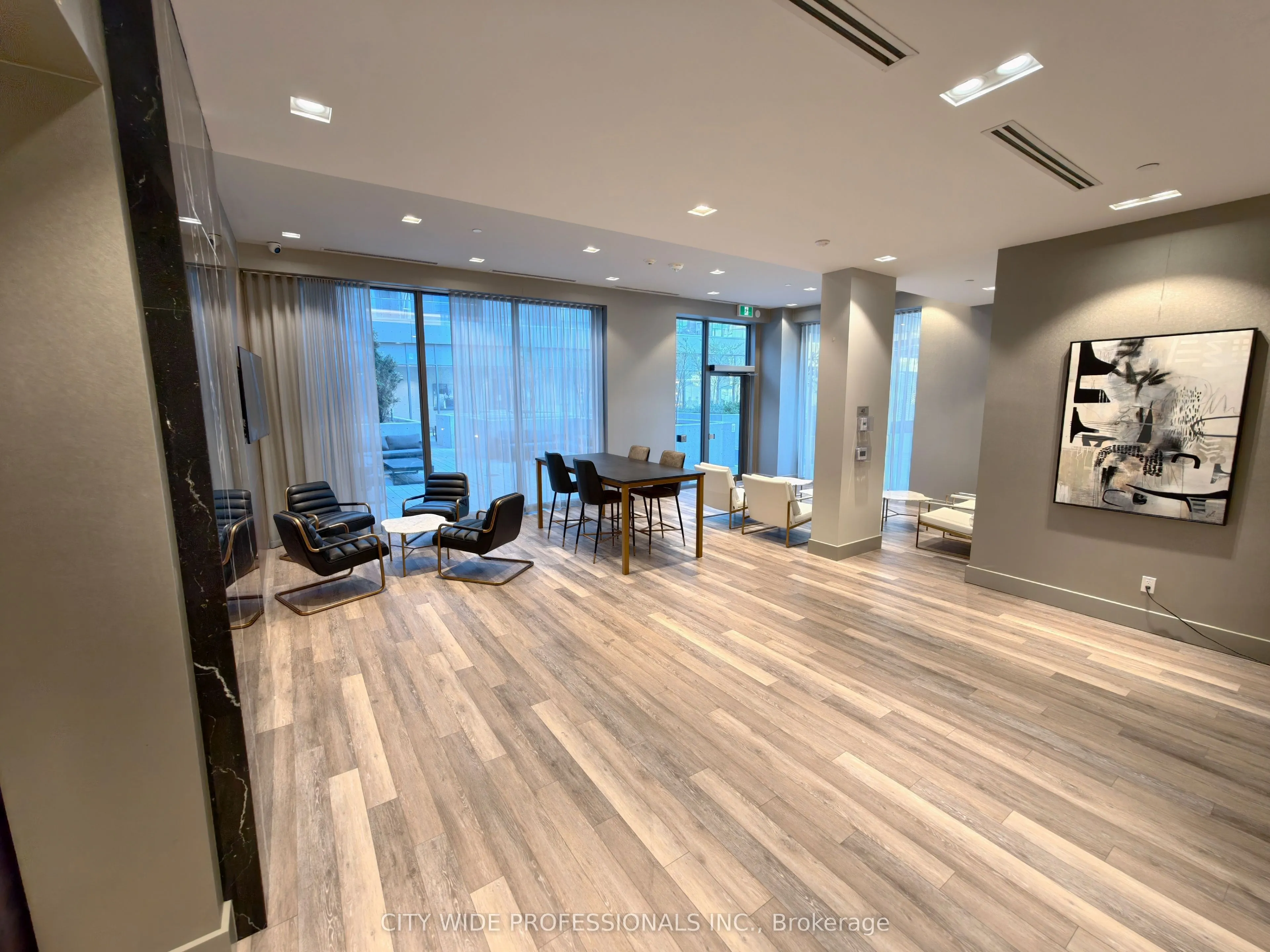 38 Forest Manor Road, #1208