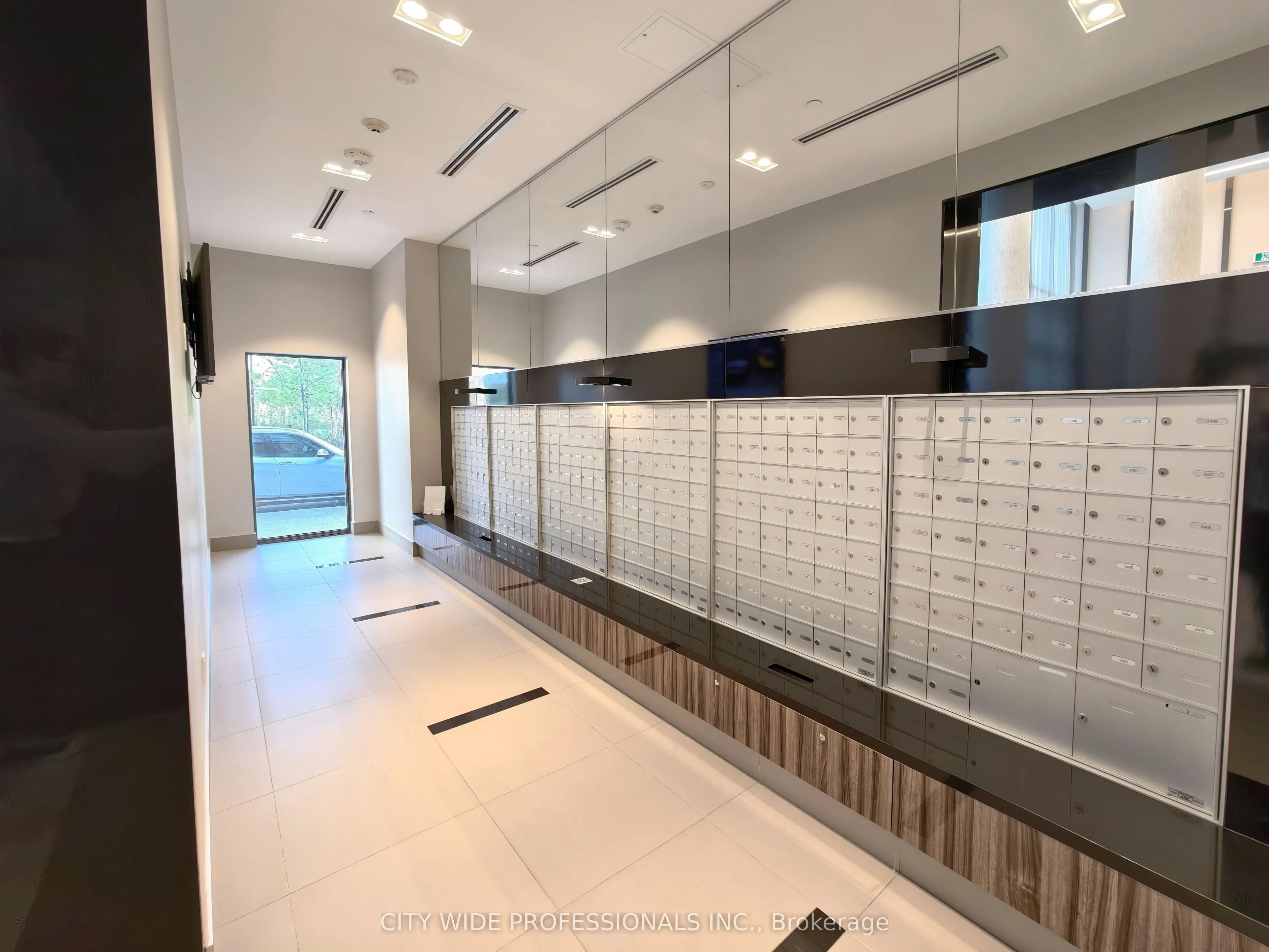 38 Forest Manor Road, #1208