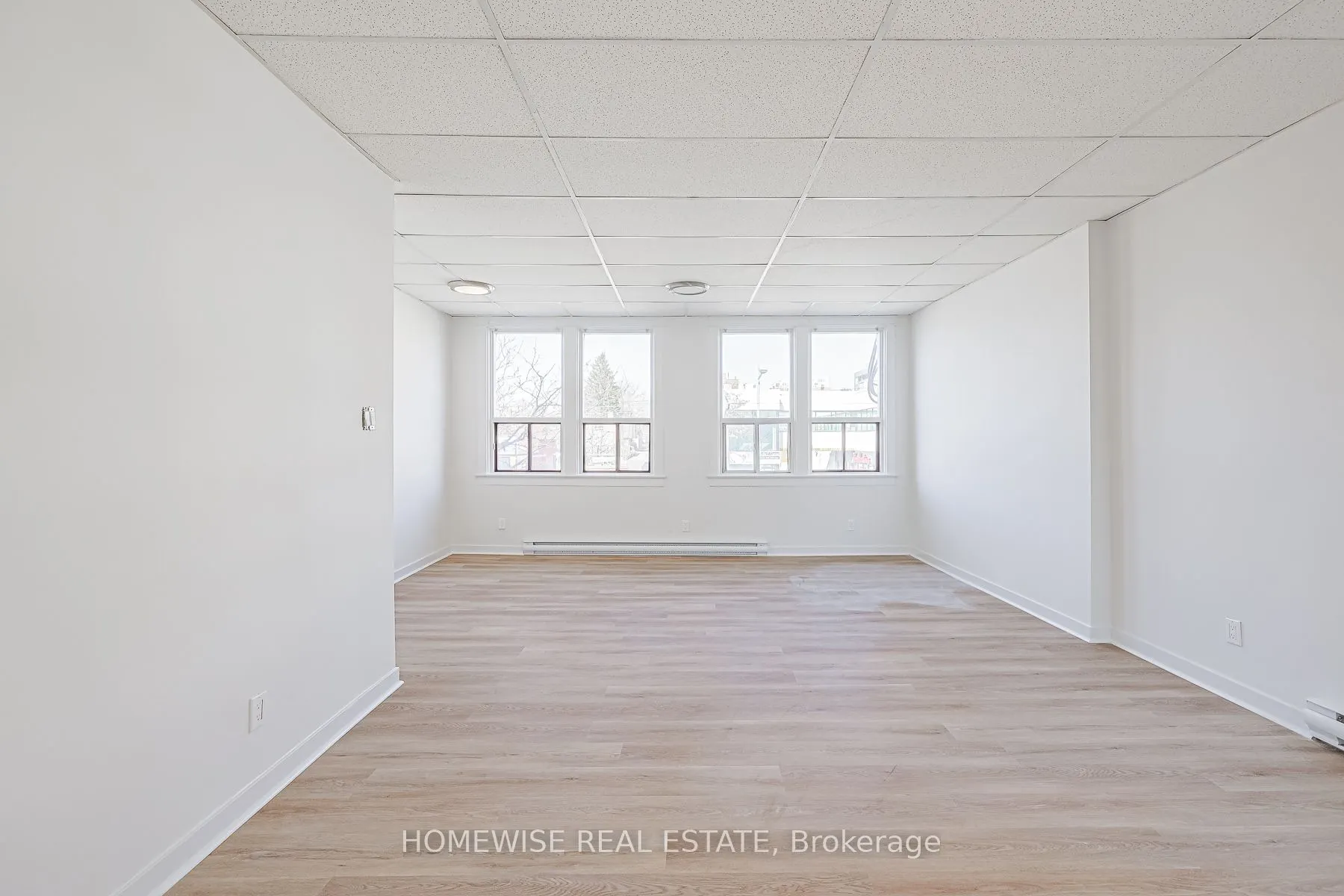 571 St Clair Avenue W