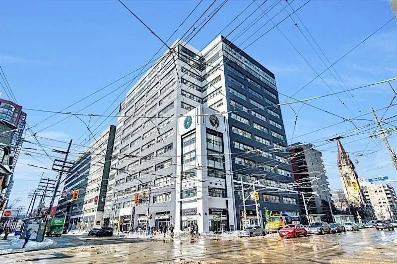 700 King Street W, #1004