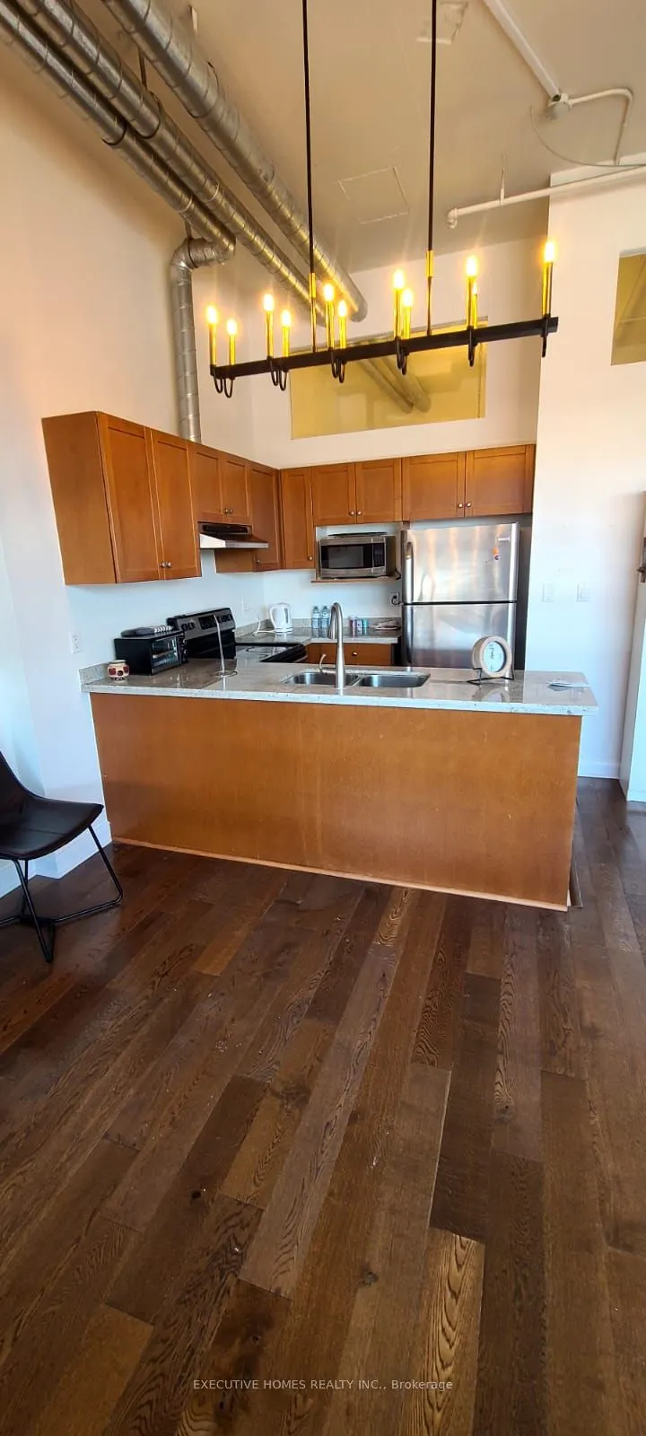 700 King Street W, #1004