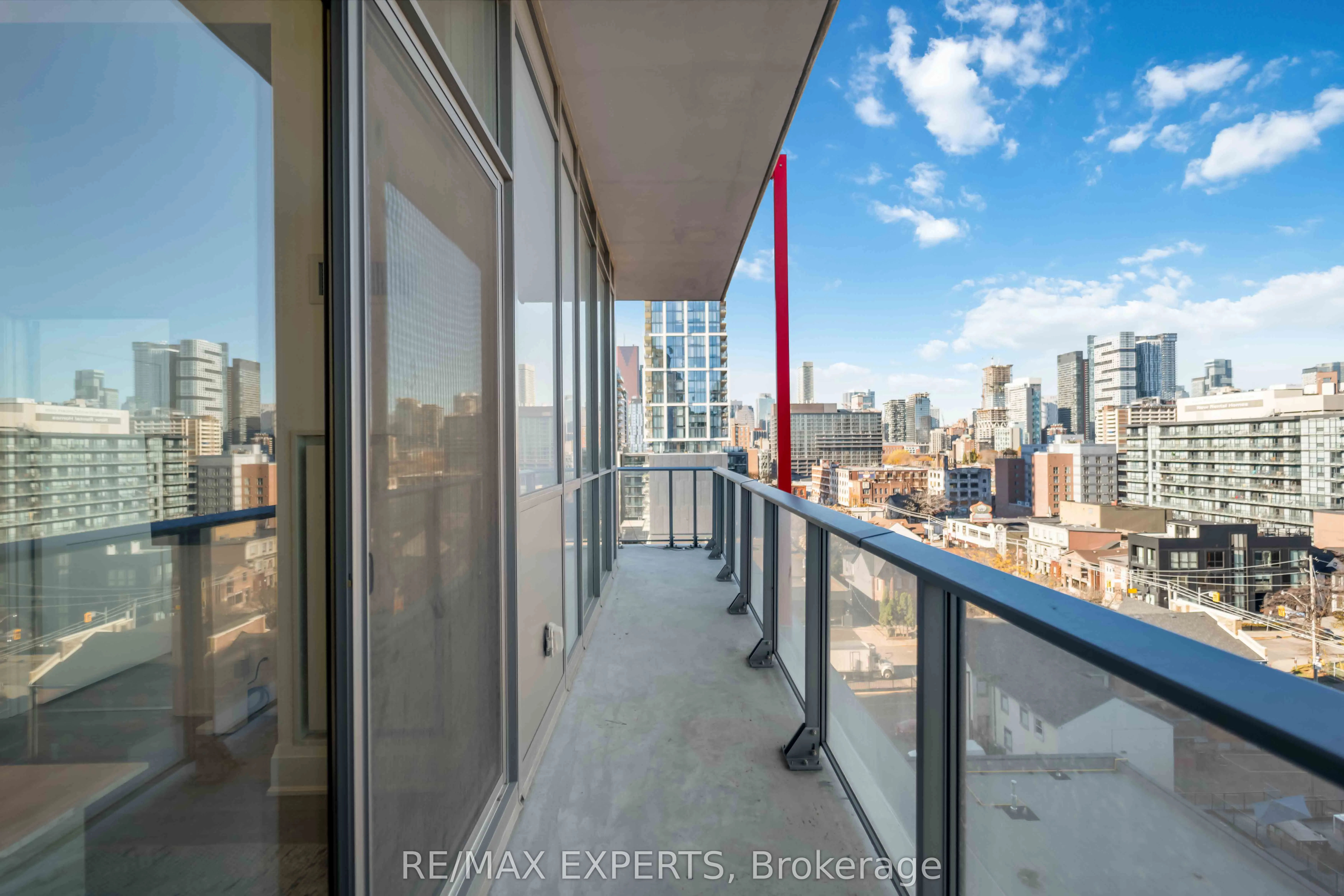 120 Parliament Street, #902