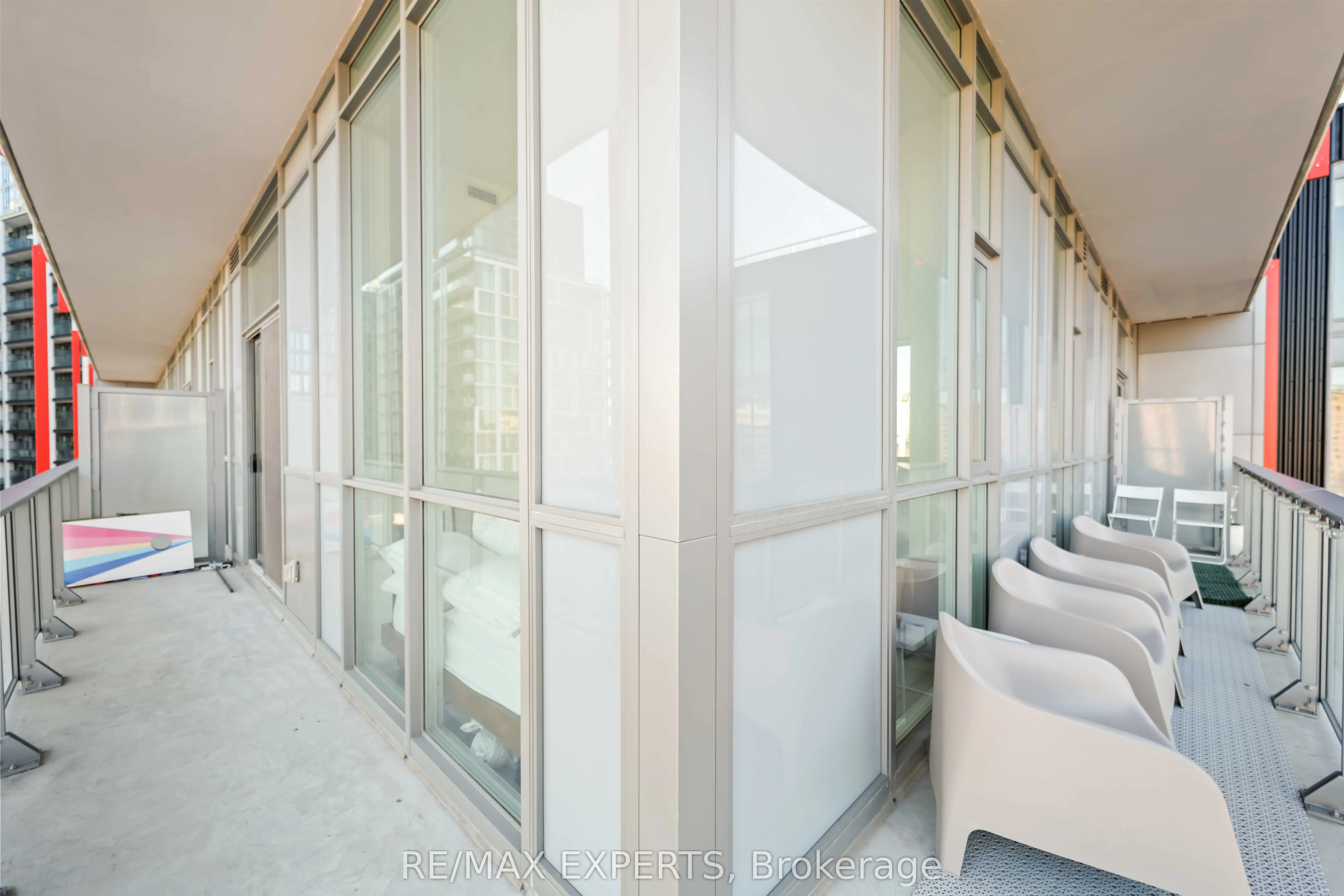 120 Parliament Street, #902