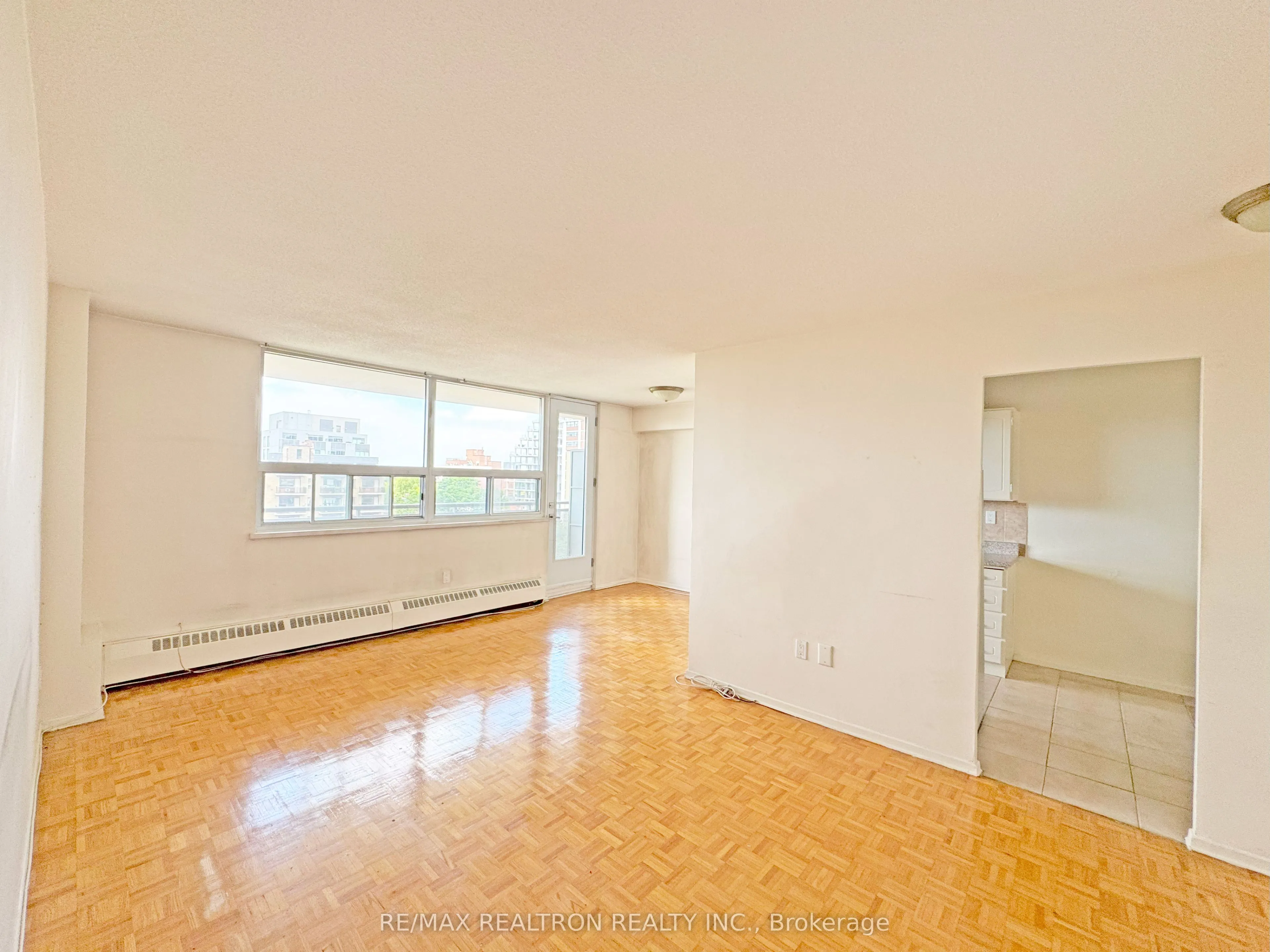 1500 Bathurst Street, #802