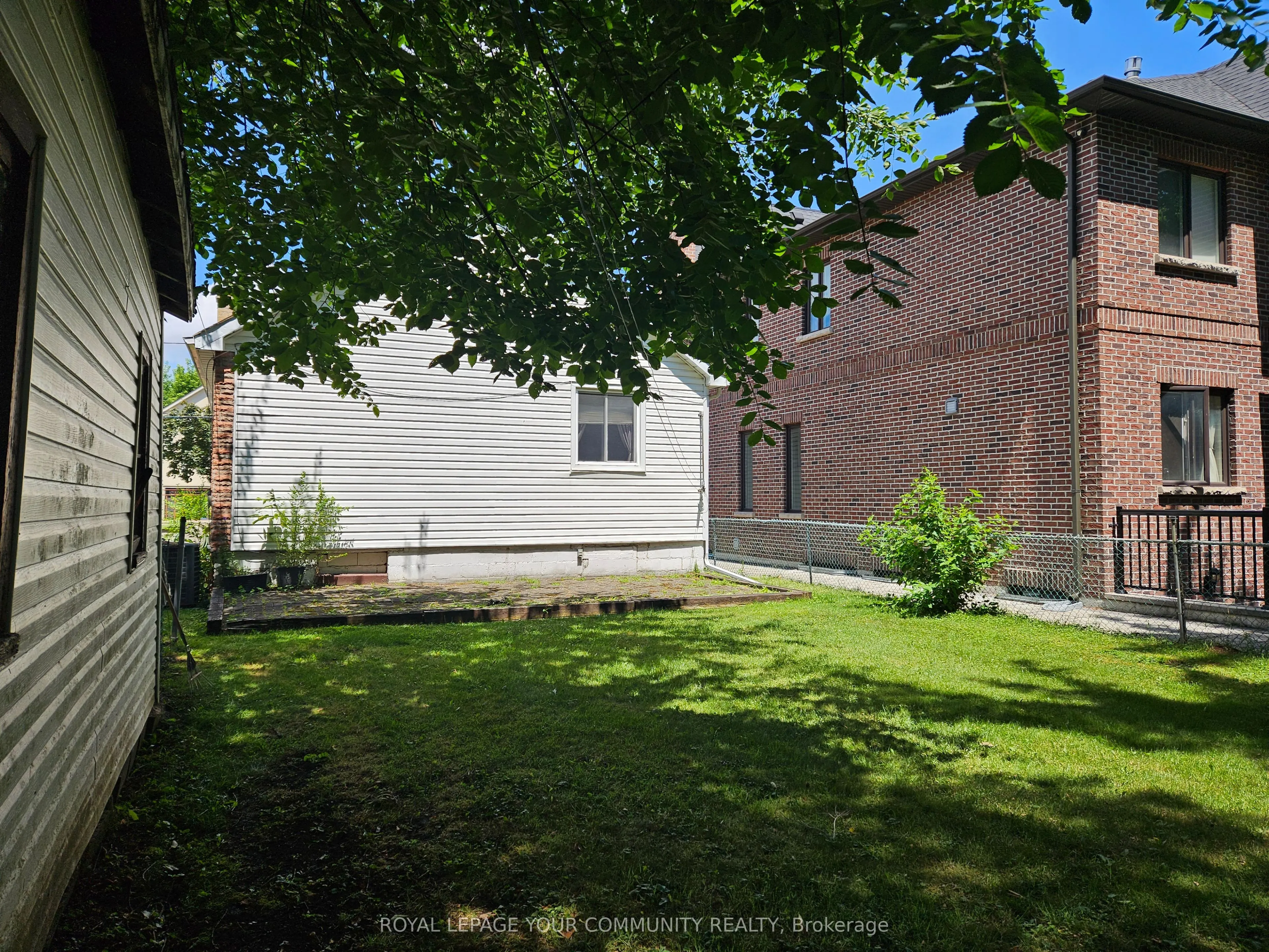 317 Connaught Avenue