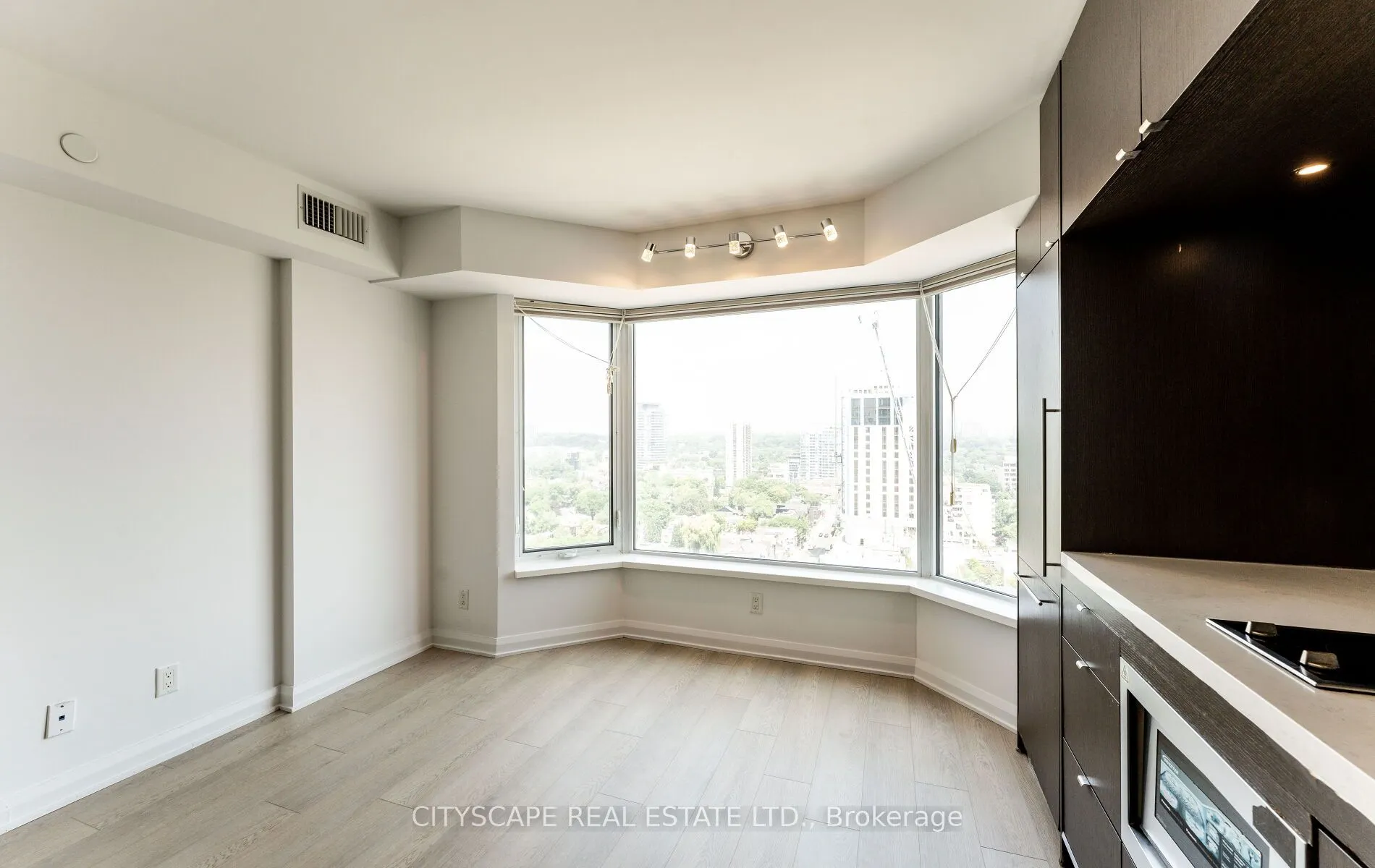 155 Yorkville Avenue, #2120