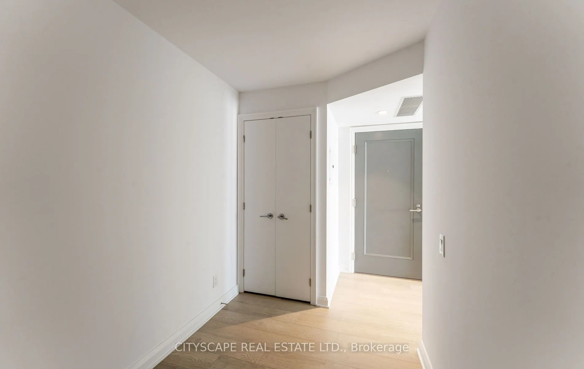 155 Yorkville Avenue, #2120