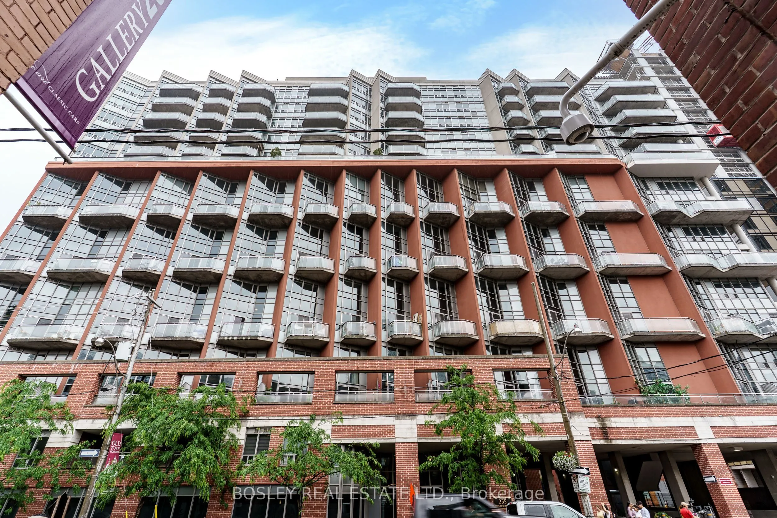 255 Richmond Street E, #818