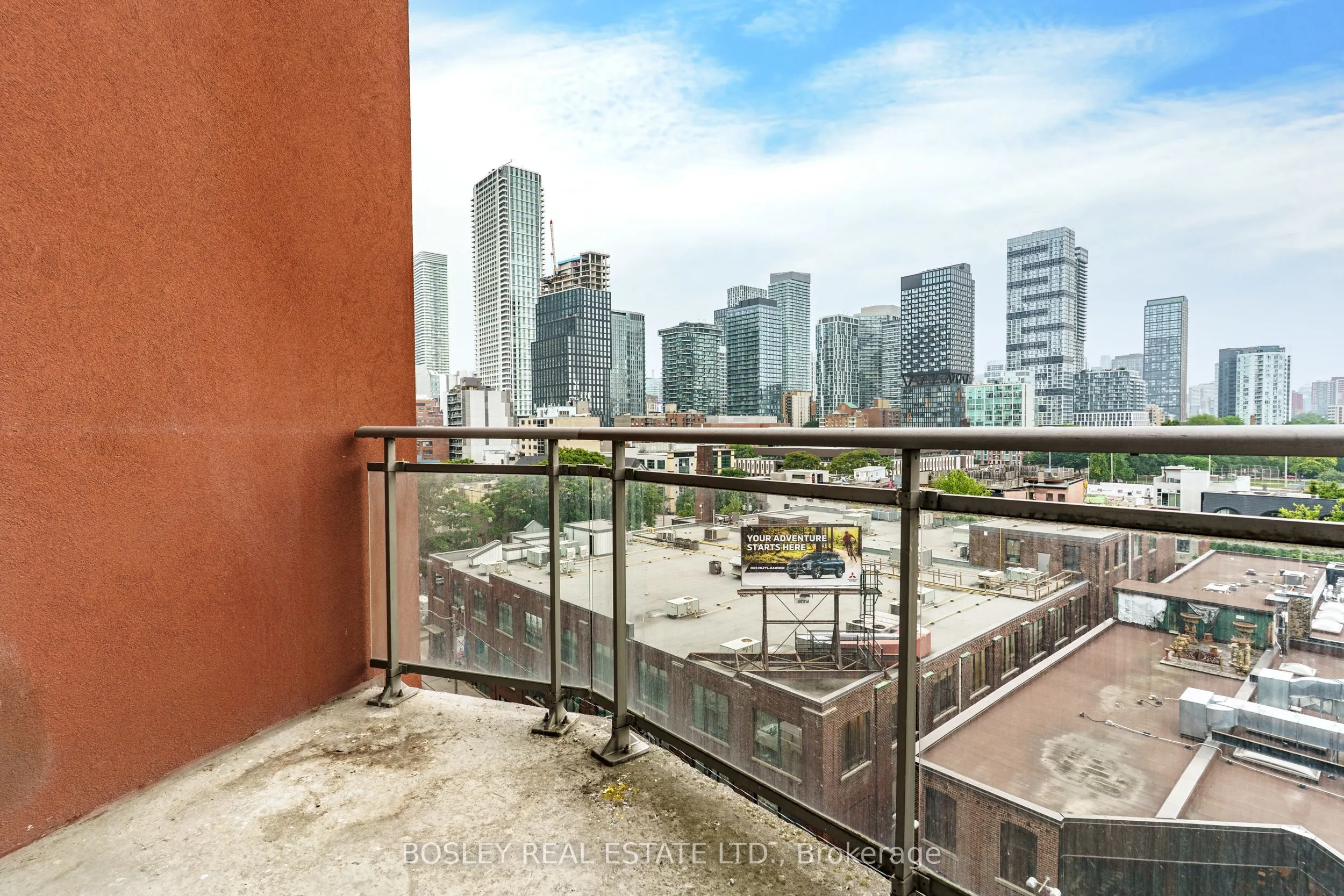 255 Richmond Street E, #818