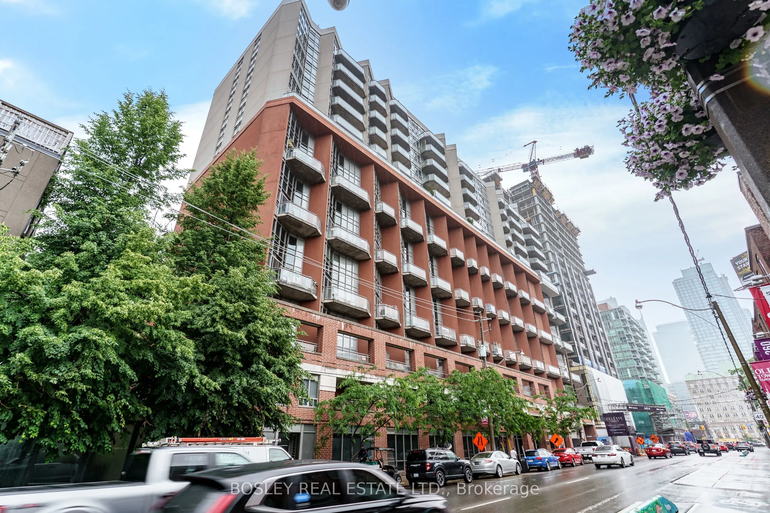 255 Richmond Street E, #818