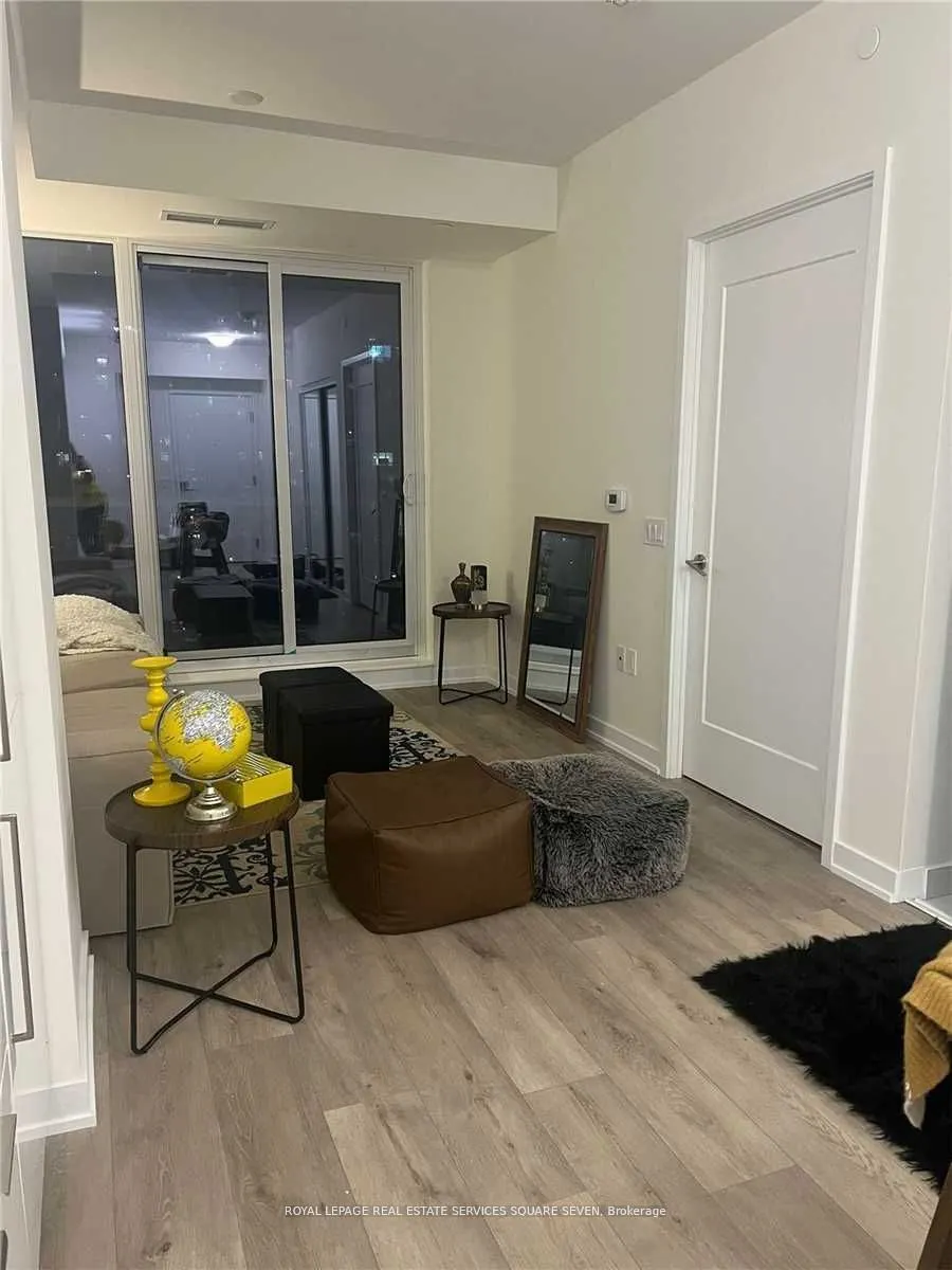 28 Freeland Street, #1303