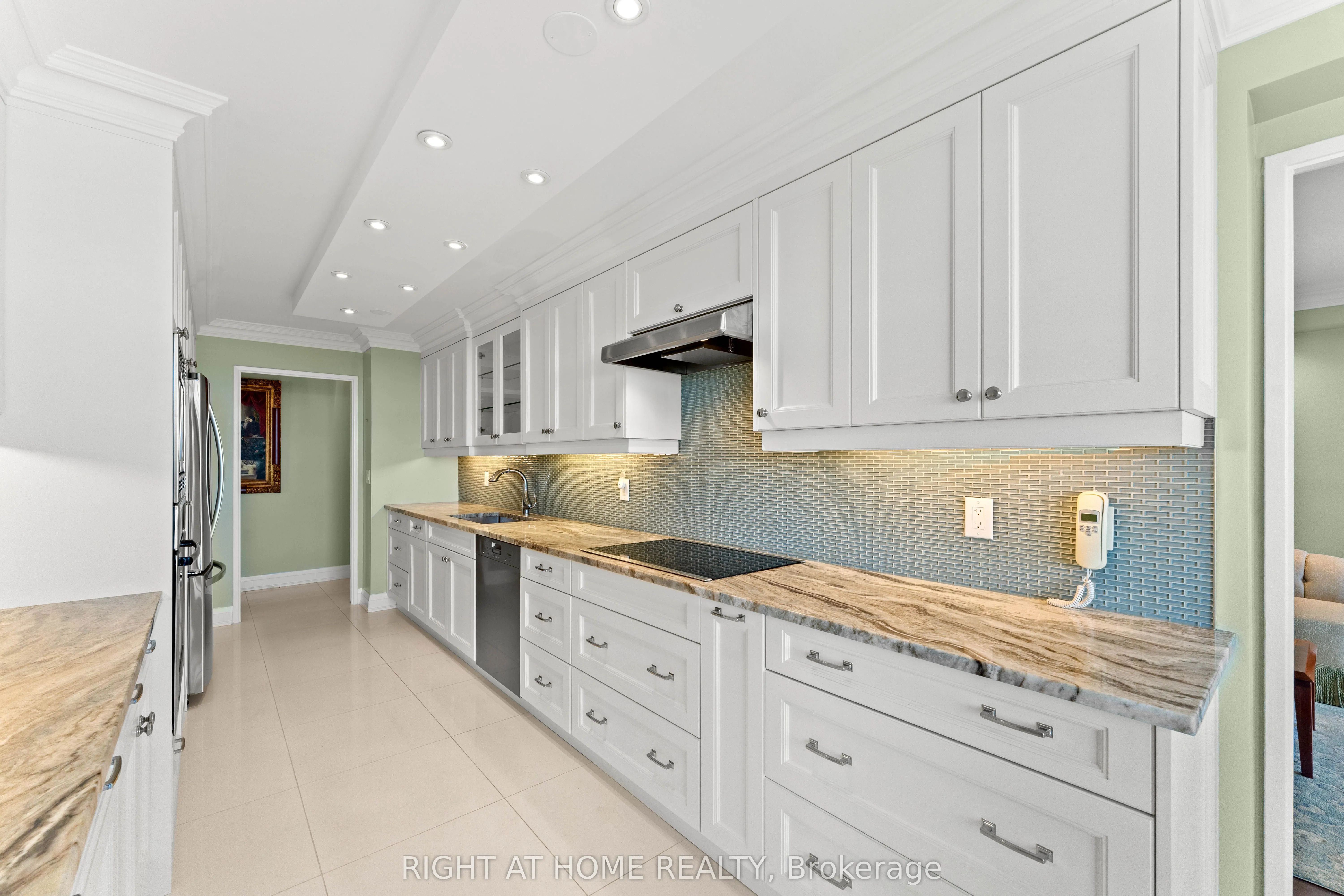 3 Concorde Place, #1503