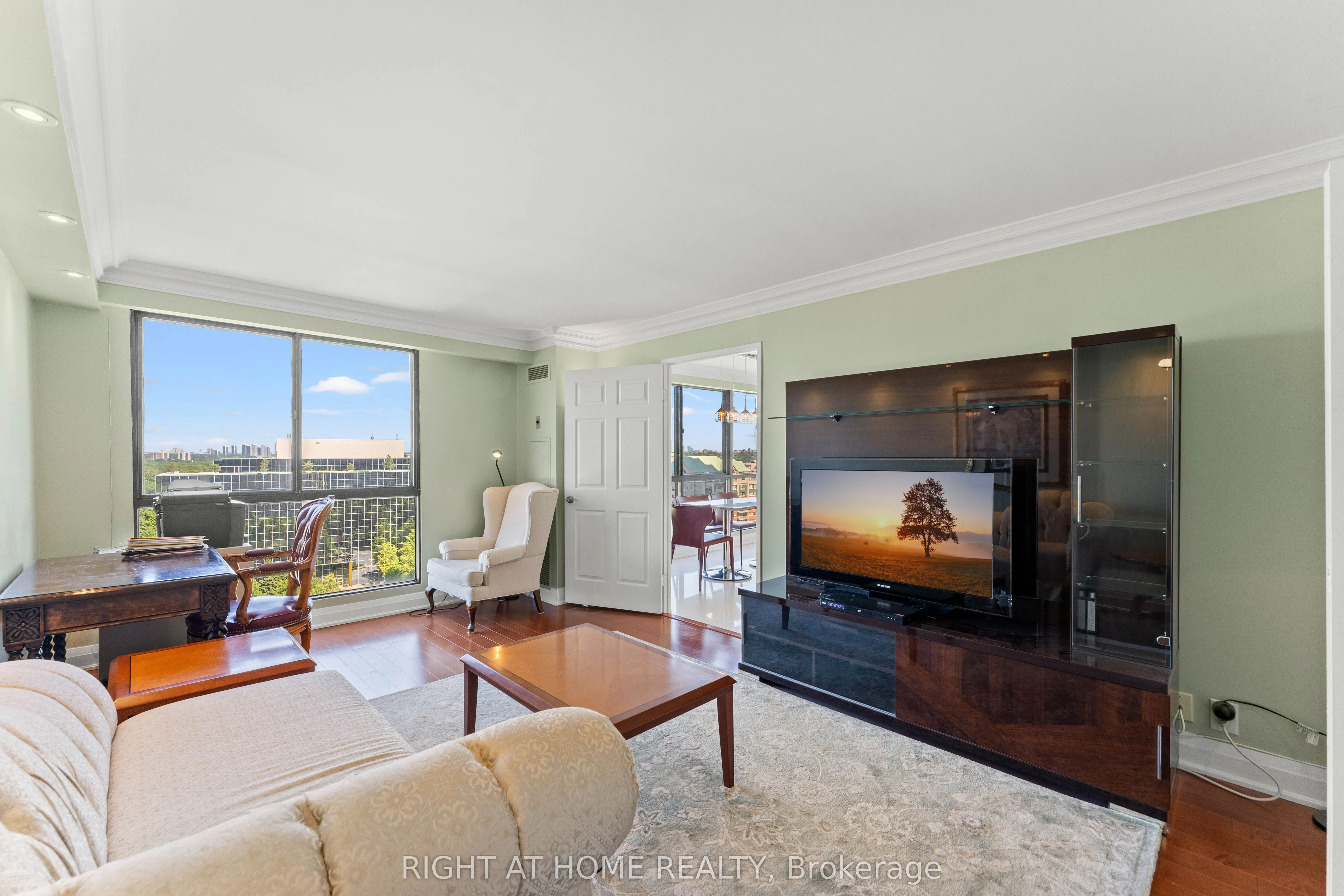3 Concorde Place, #1503