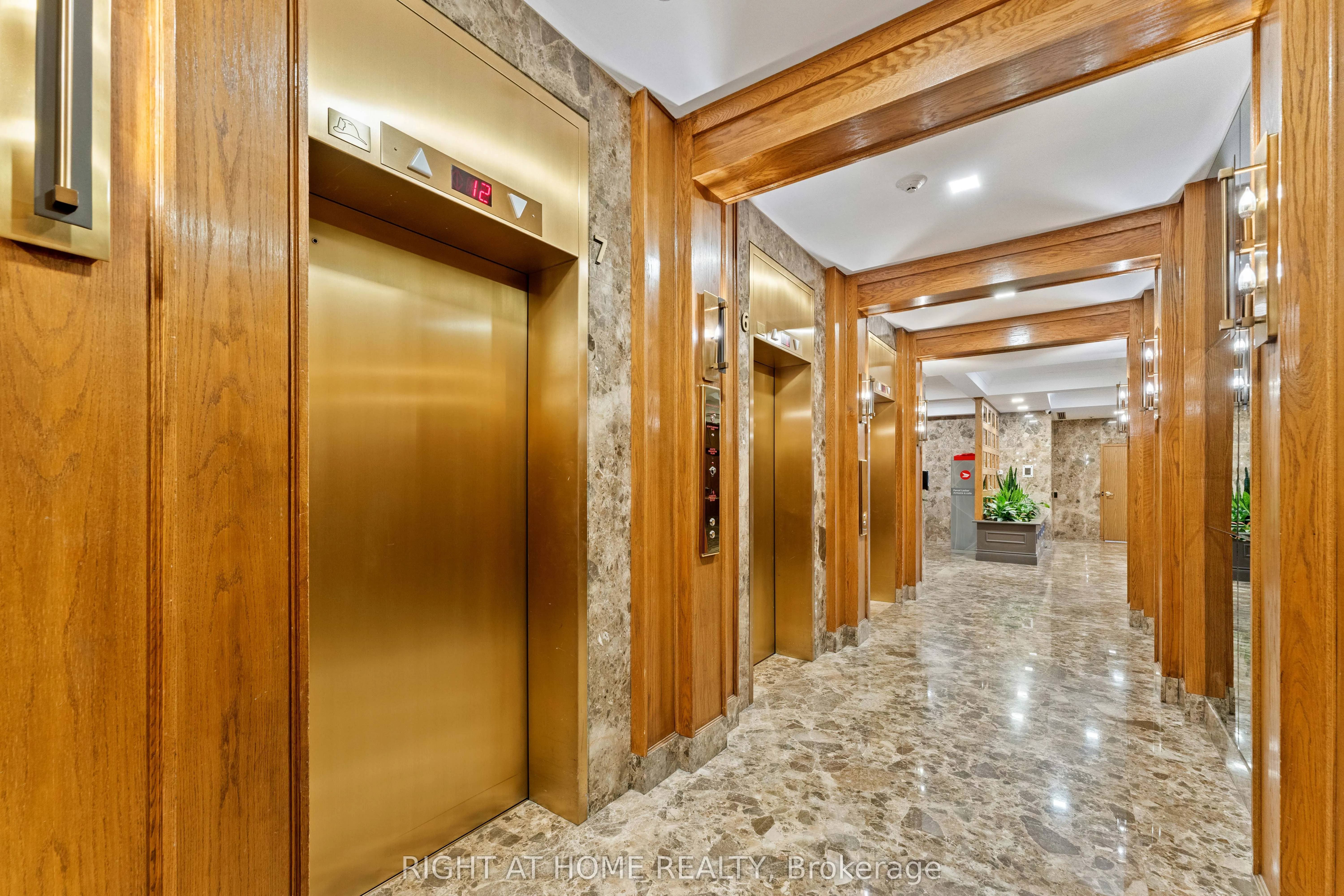 3 Concorde Place, #1503