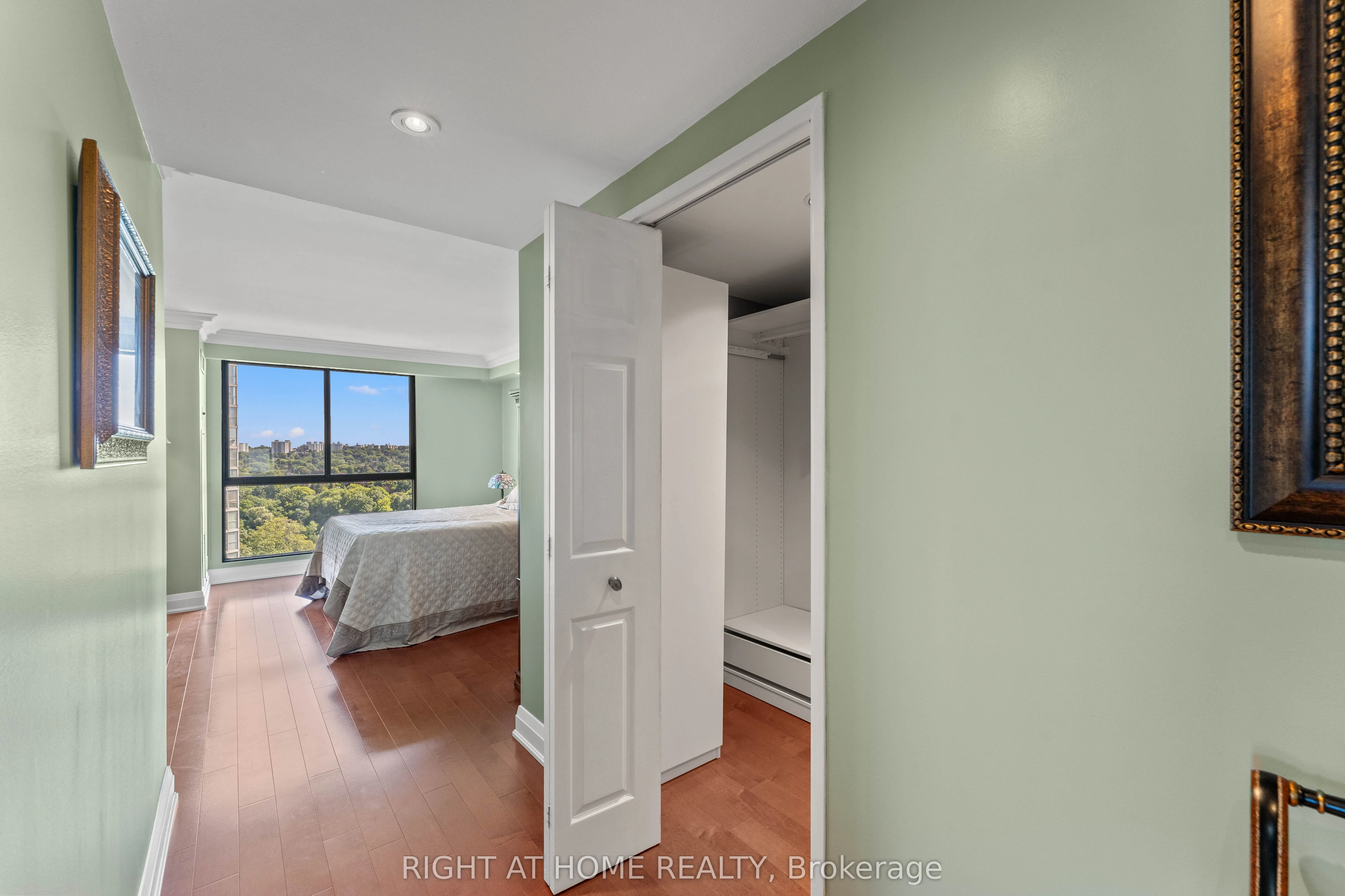 3 Concorde Place, #1503
