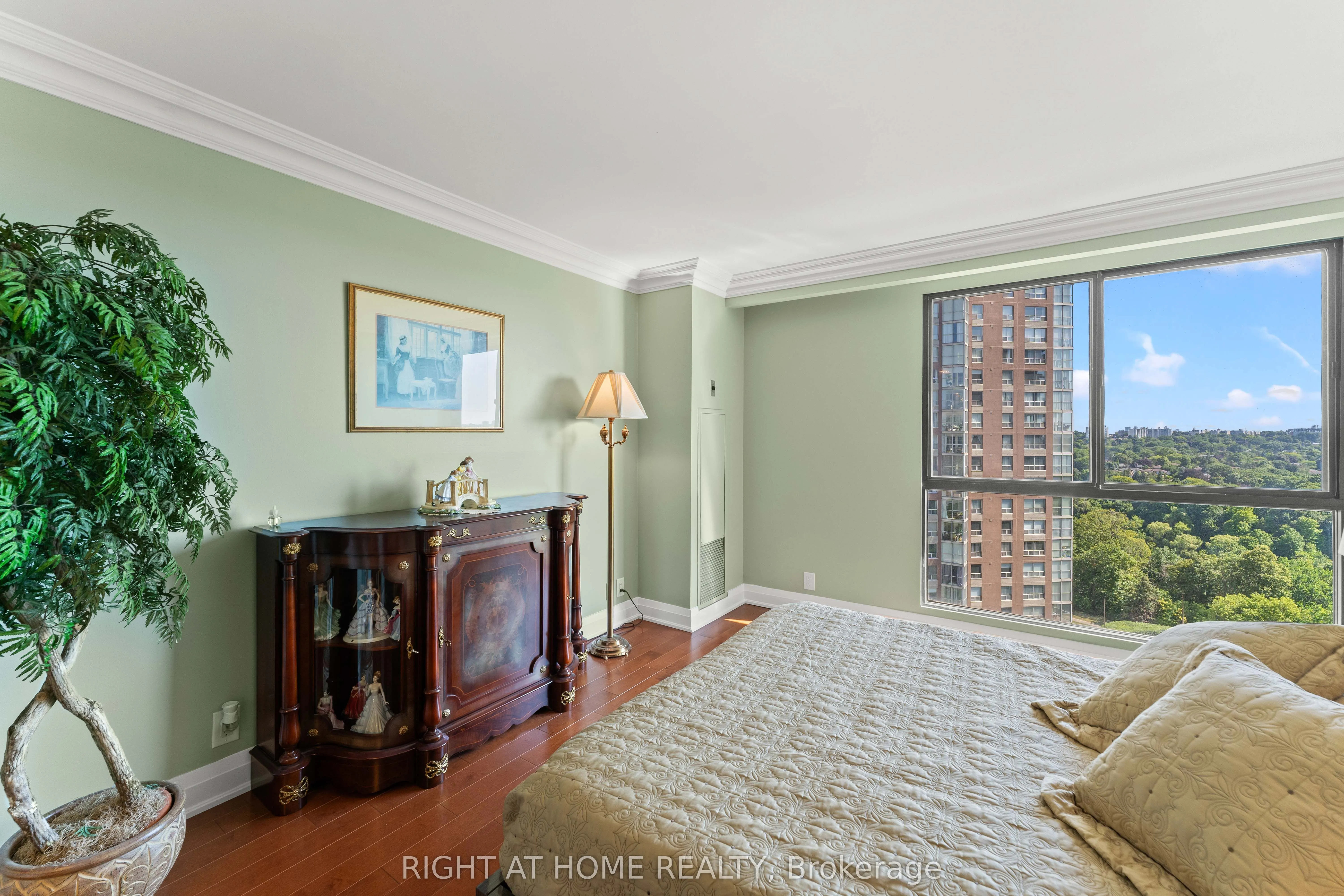 3 Concorde Place, #1503