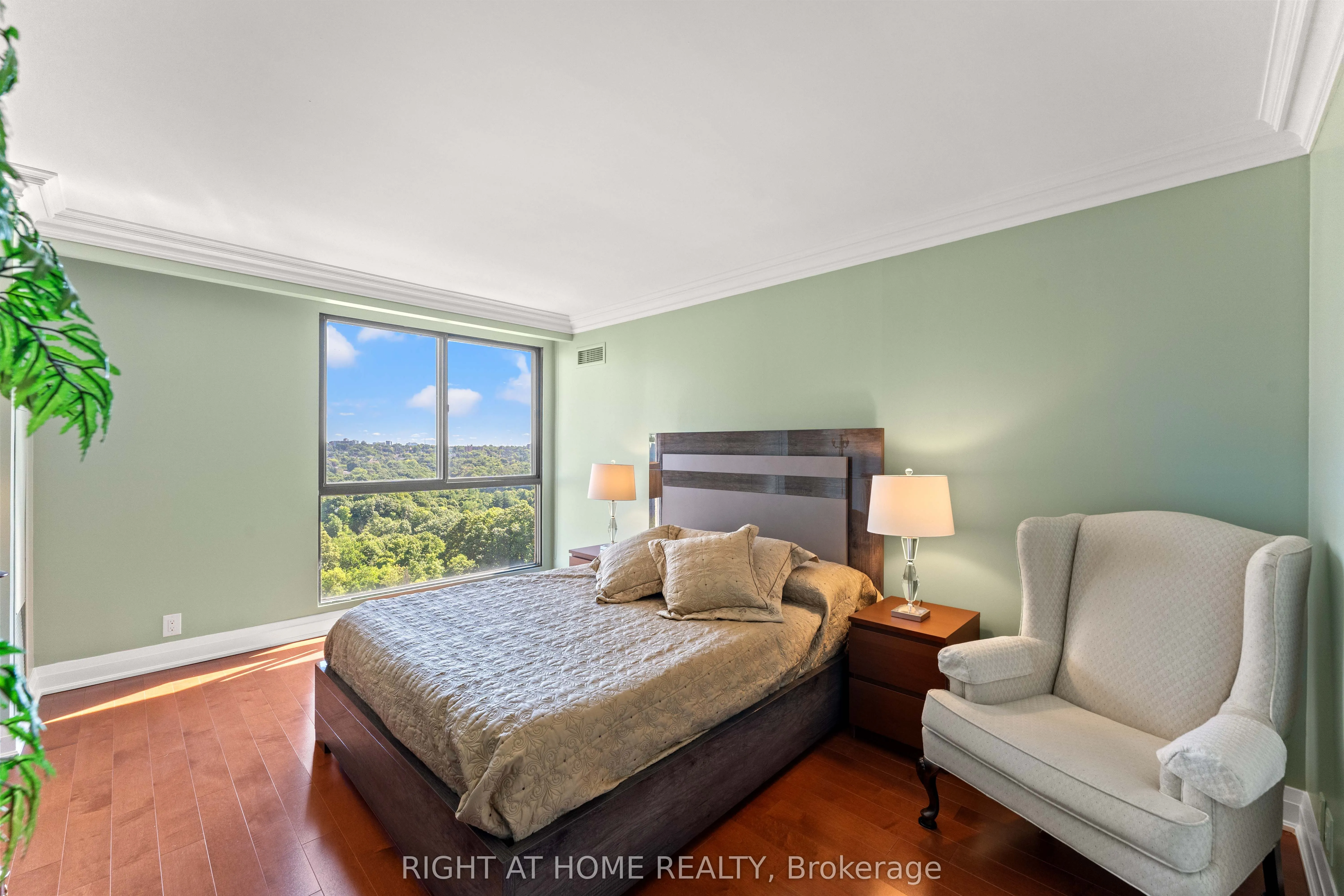 3 Concorde Place, #1503