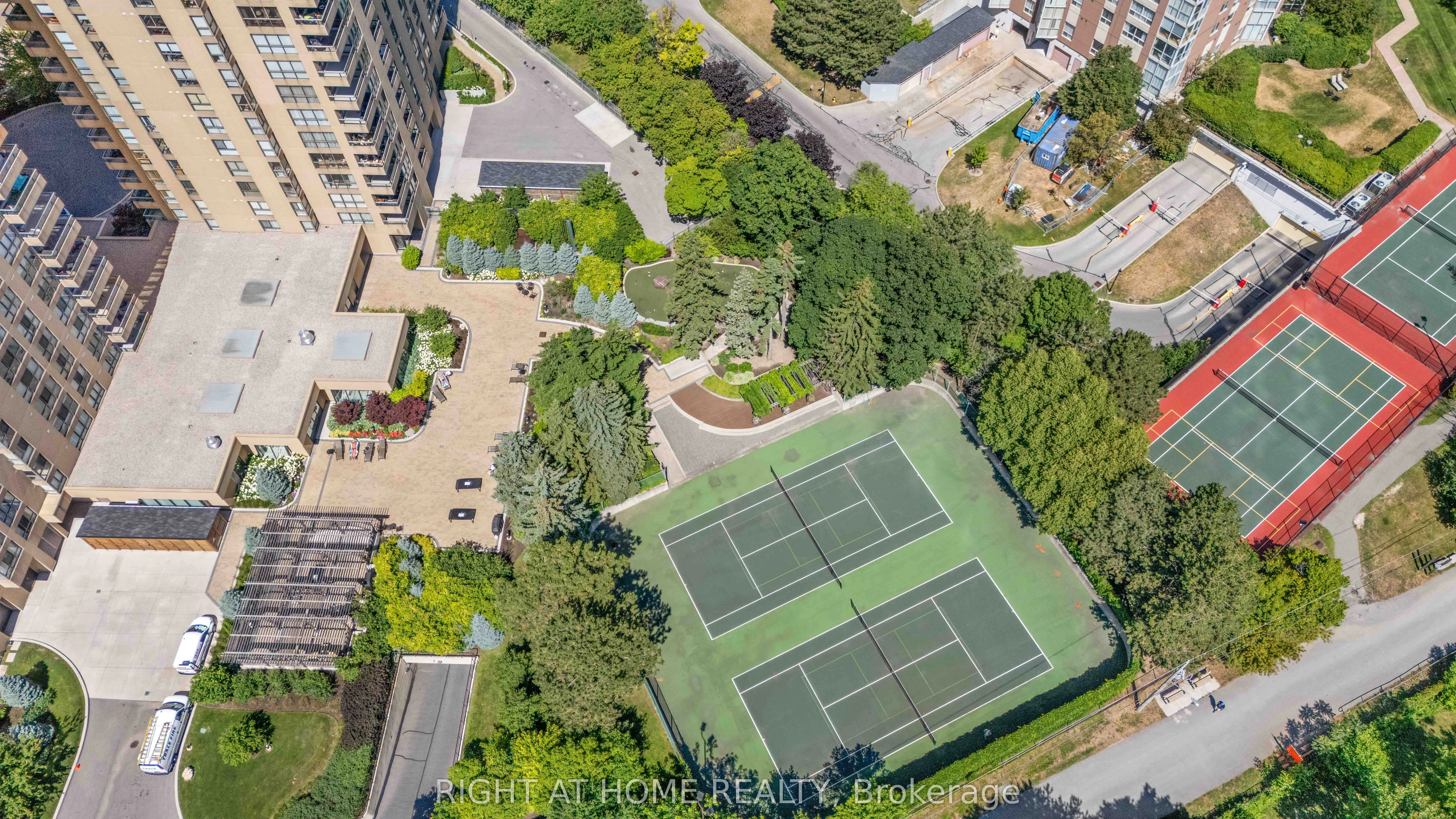 3 Concorde Place, #1503