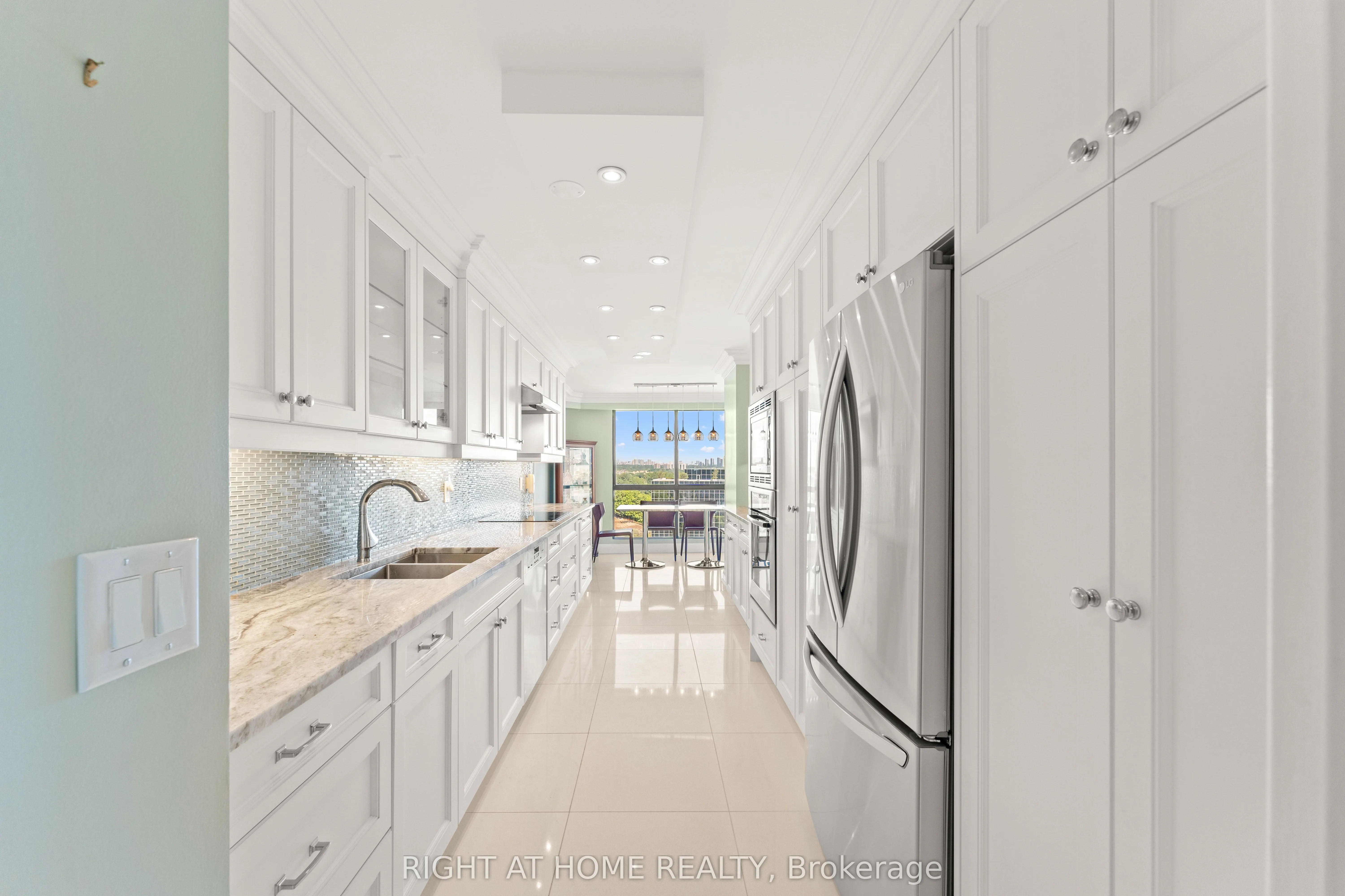 3 Concorde Place, #1503