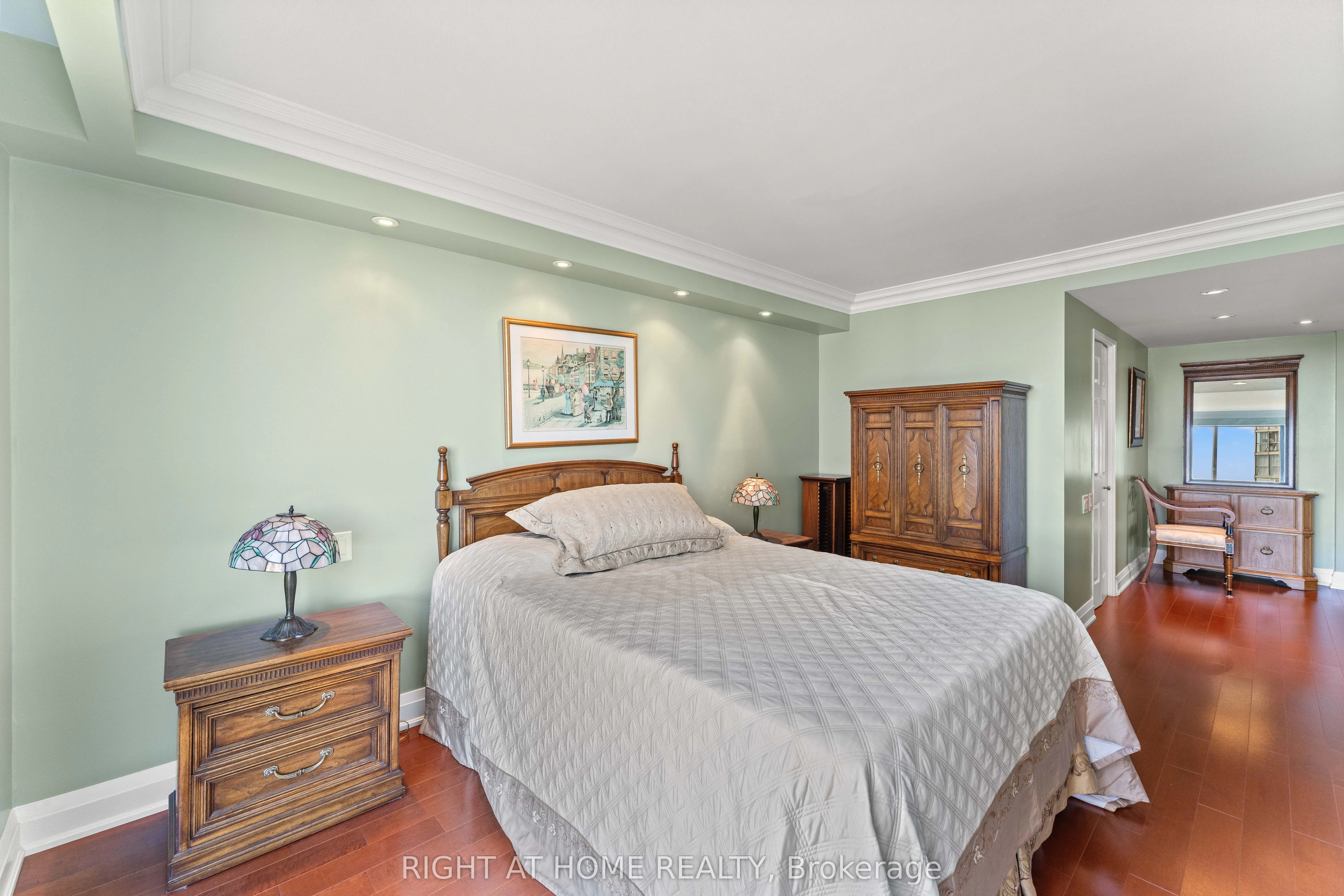 3 Concorde Place, #1503