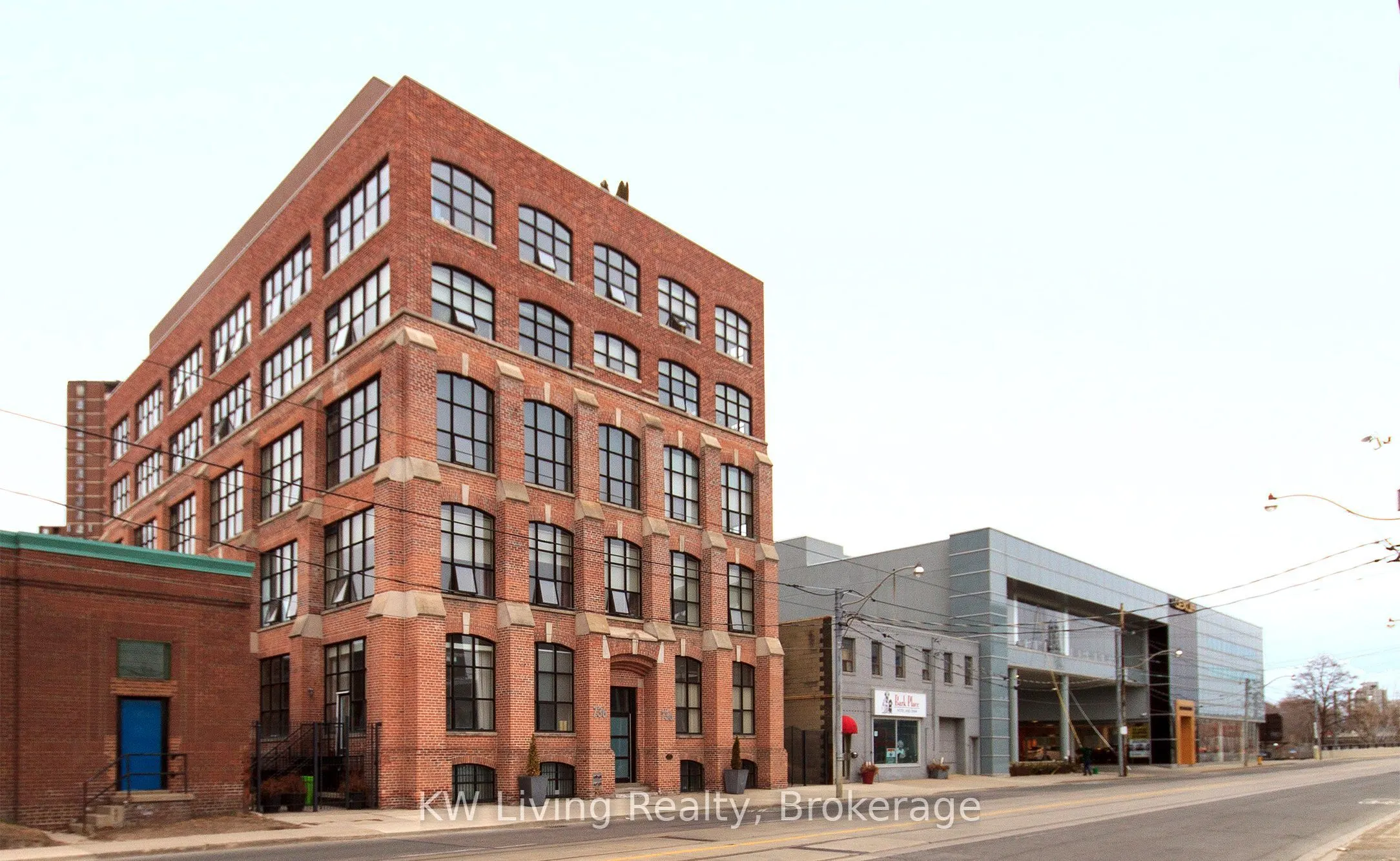 736 Dundas Street E, #402