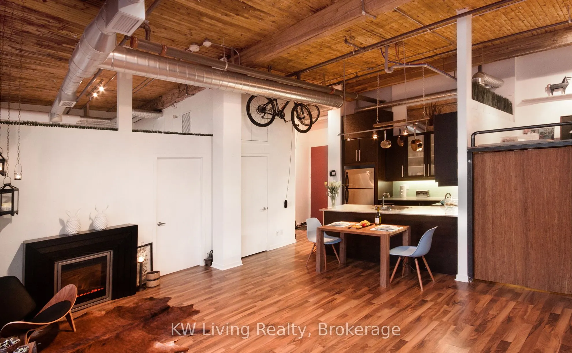 736 Dundas Street E, #402