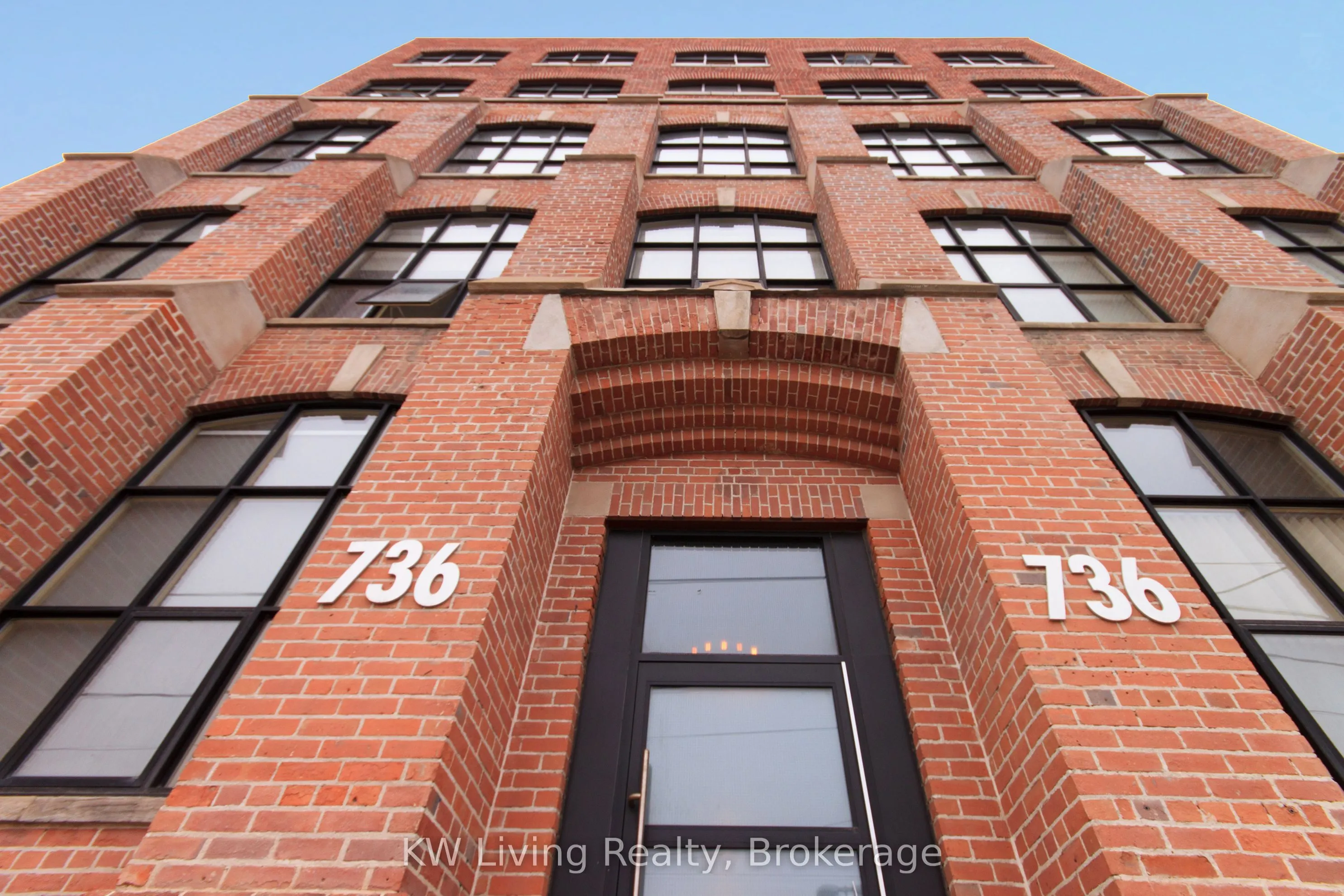 736 Dundas Street E, #402