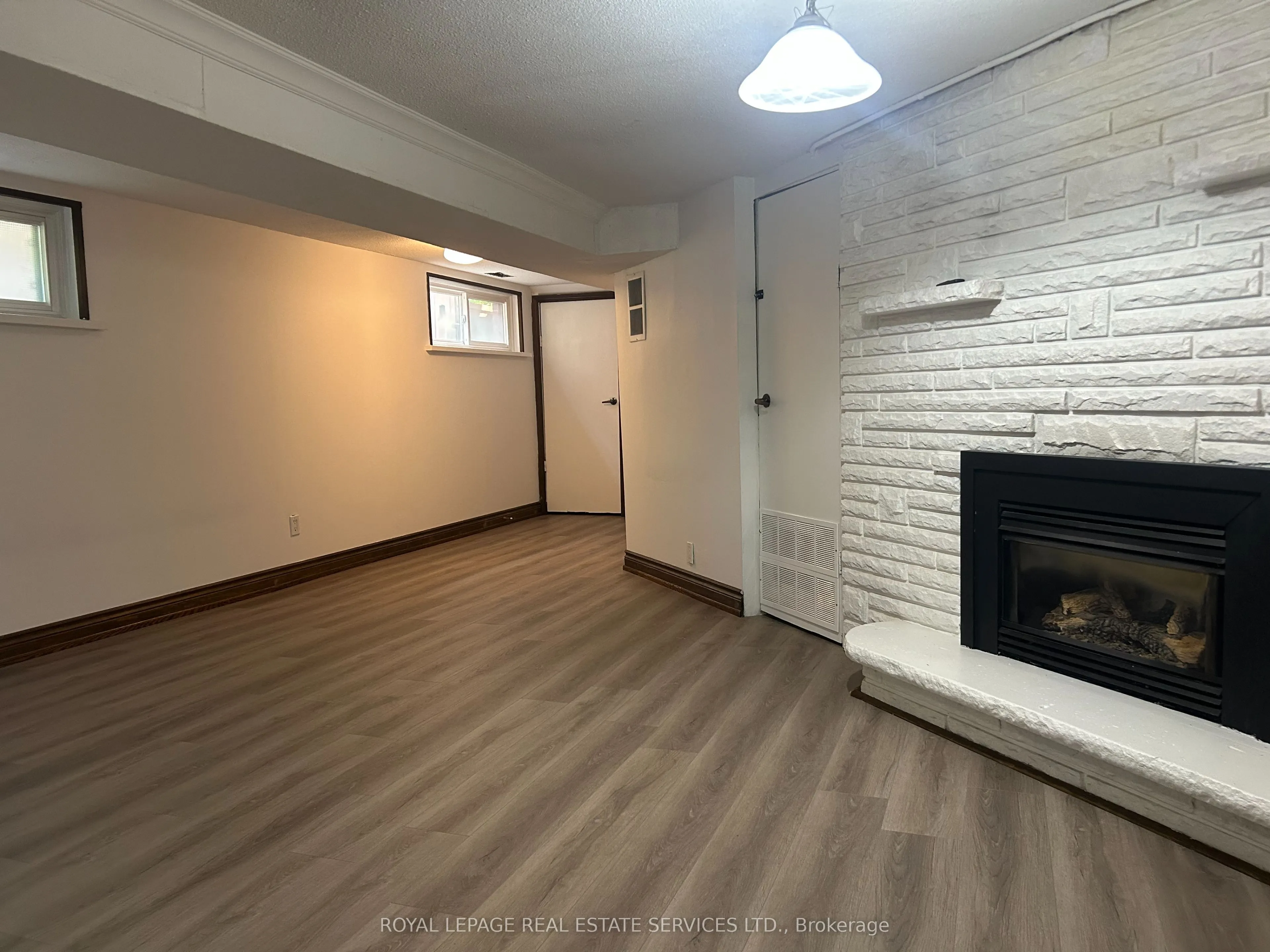 212 Clinton Street, #L