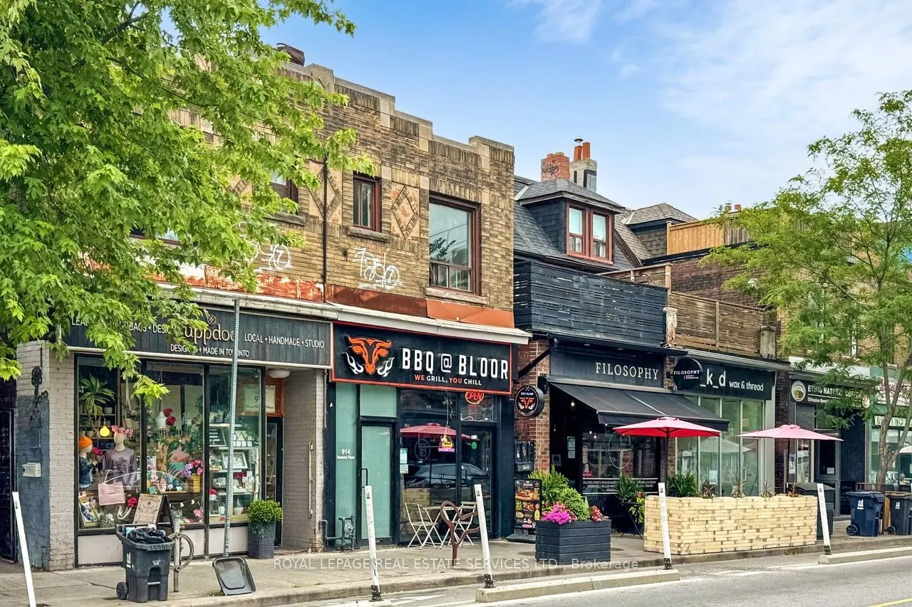 914 Bloor Street W
