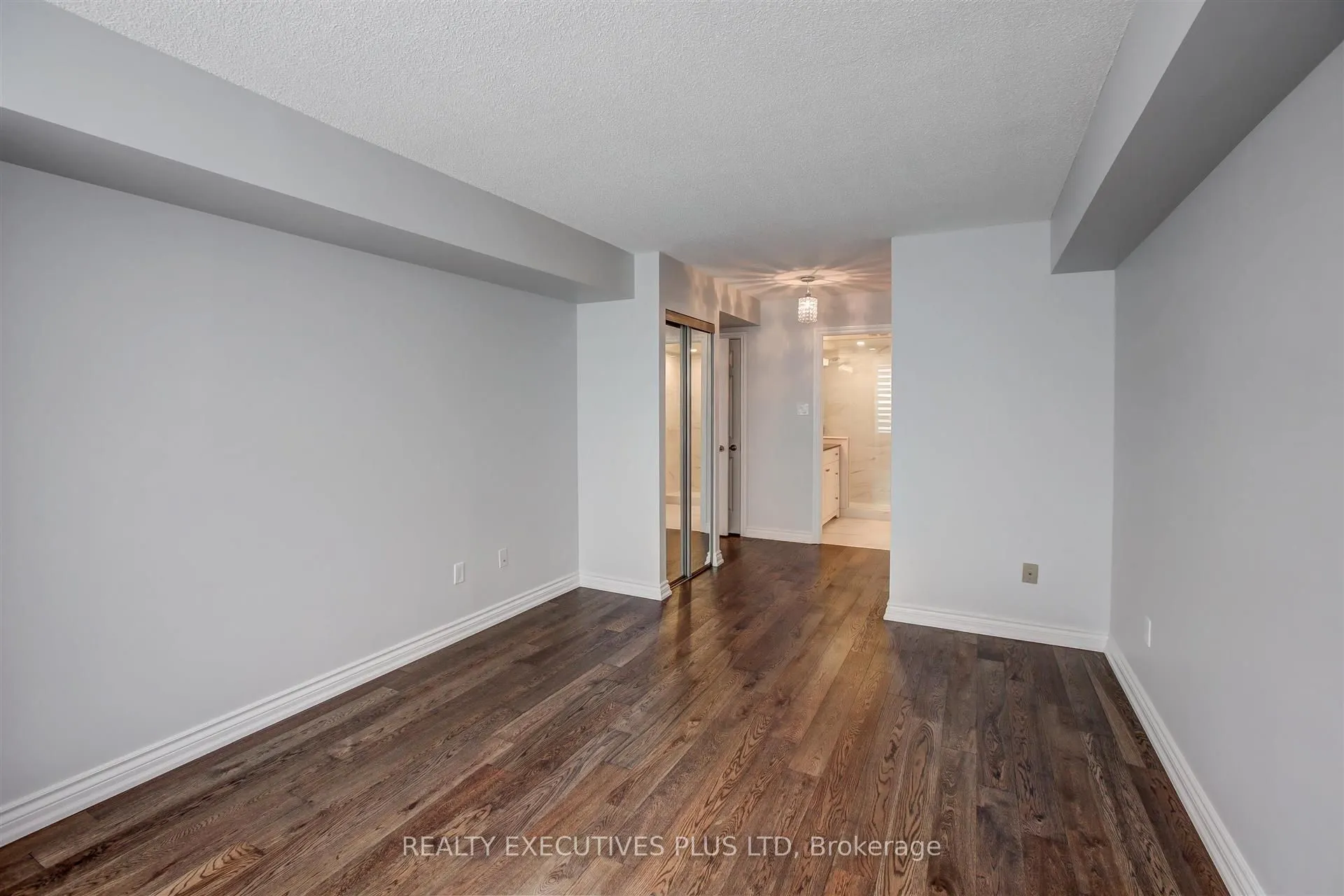 215 The Donway W, #410