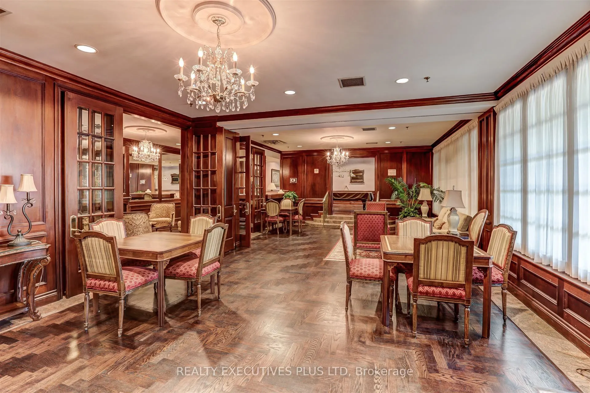 215 The Donway W, #410